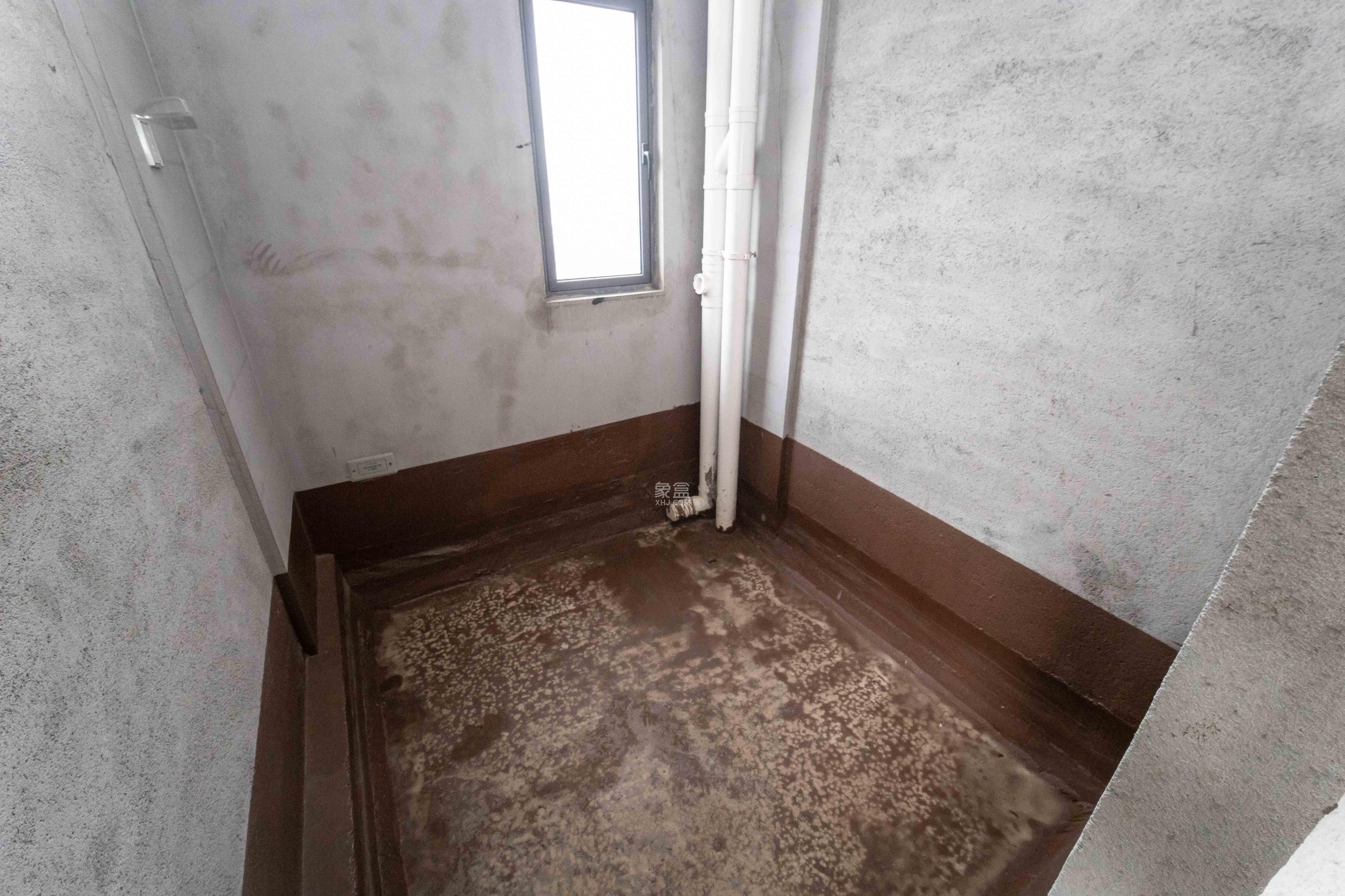 长房国际广场(长房商业广场) 4室2厅2卫 240.0万 长房国际广场(长房商业广场) 4室2厅2卫 240.0万卫生间