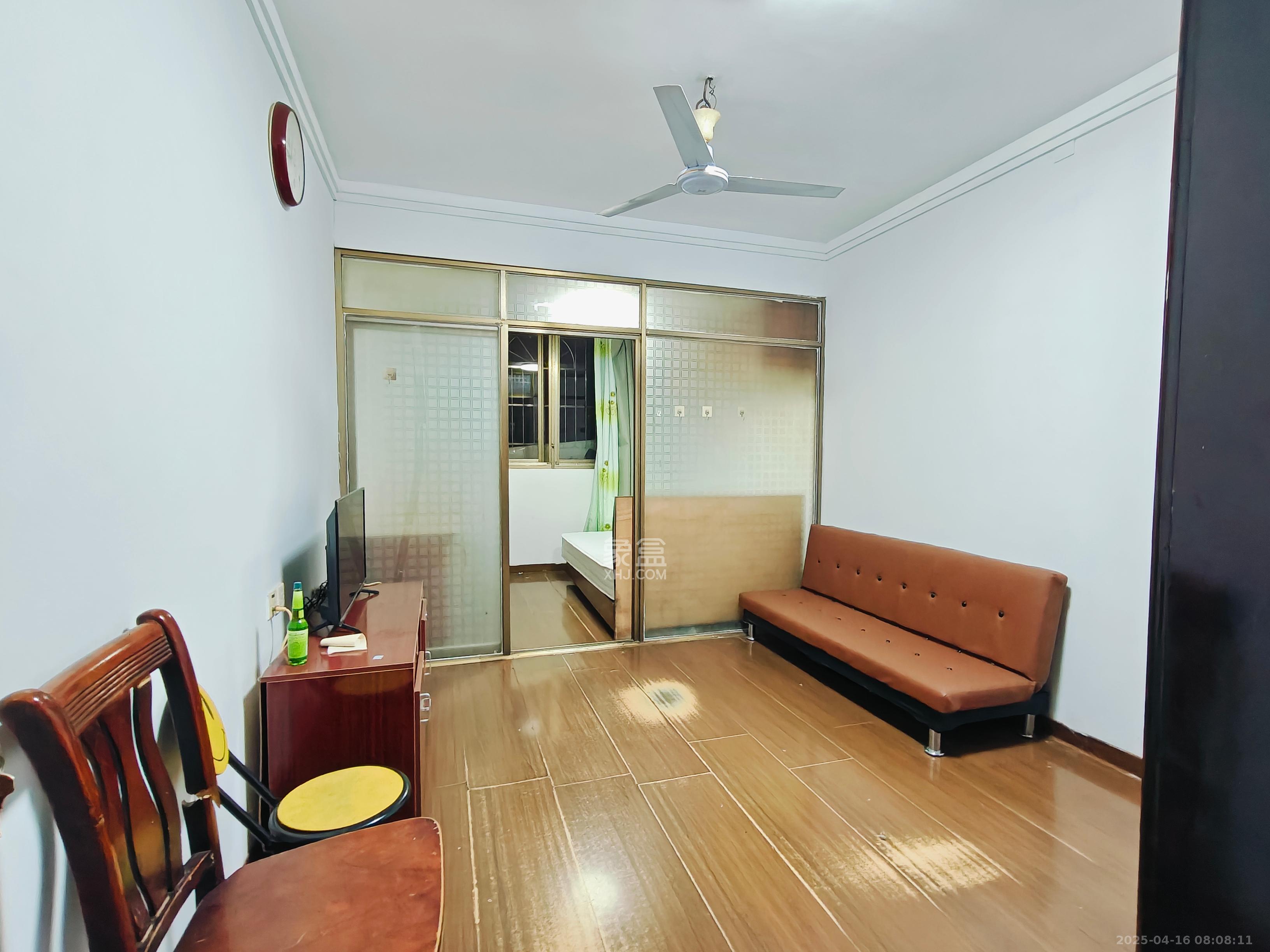 乔庄社区 1室1厅1卫 1300.0元/月 乔庄社区 1室1厅1卫 1300.0元/月室内图