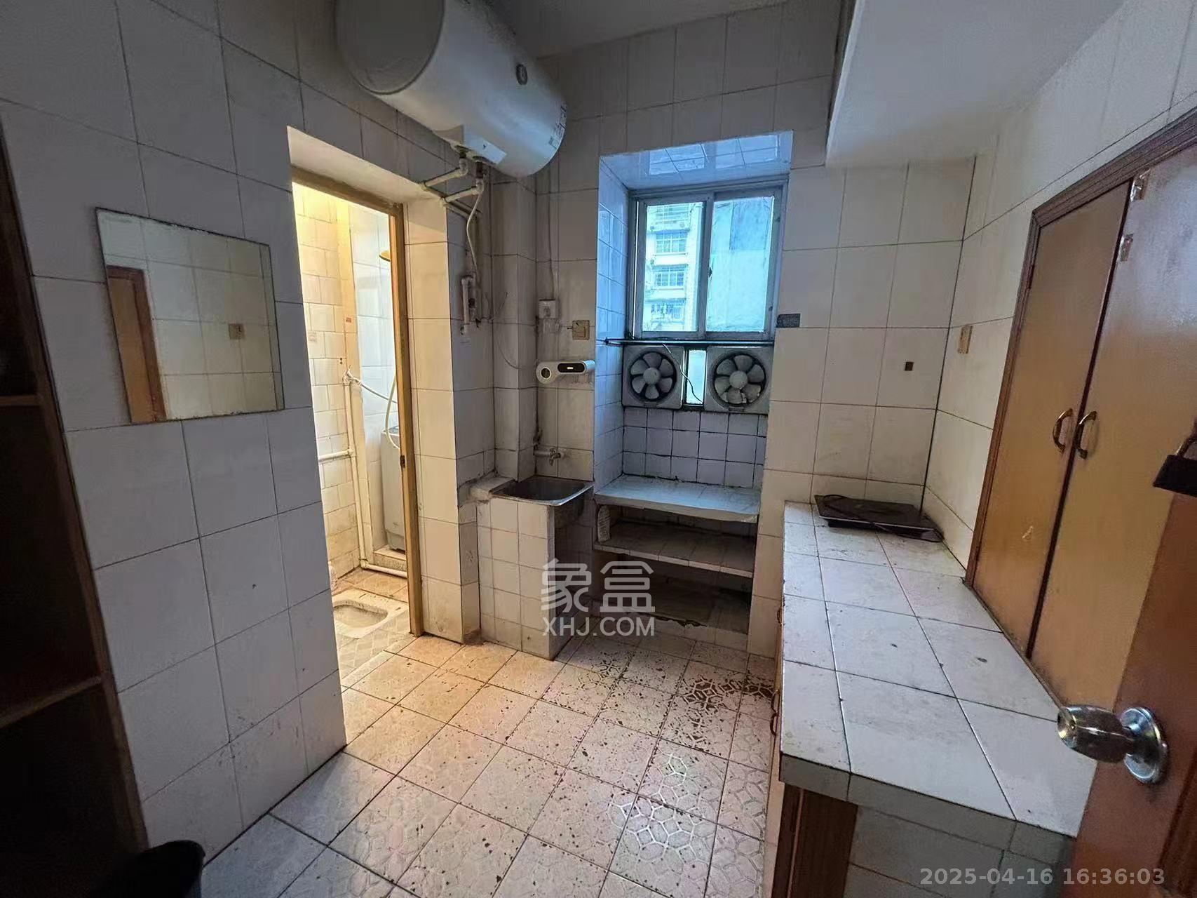 红旗区三片 1室1厅1卫 1000.0元/月 红旗区三片 1室1厅1卫 1000.0元/月室内图