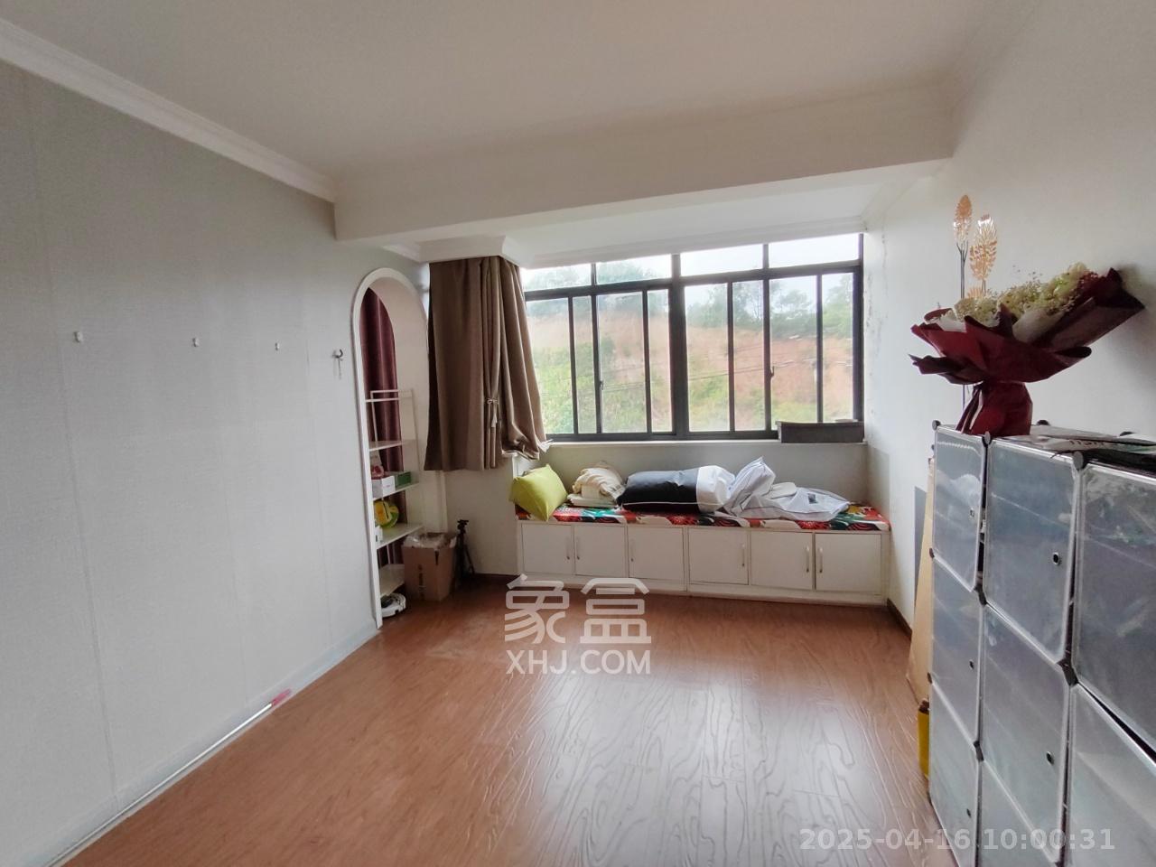 龙湾国际洋房 6室2厅2卫 4500.0元/月 龙湾国际洋房 6室2厅2卫 4500.0元/月室内图