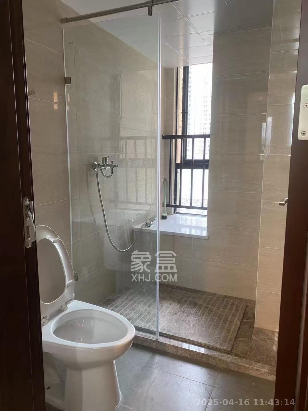 荣泰广场  1室0厅0卫   2500.00元/月室内图