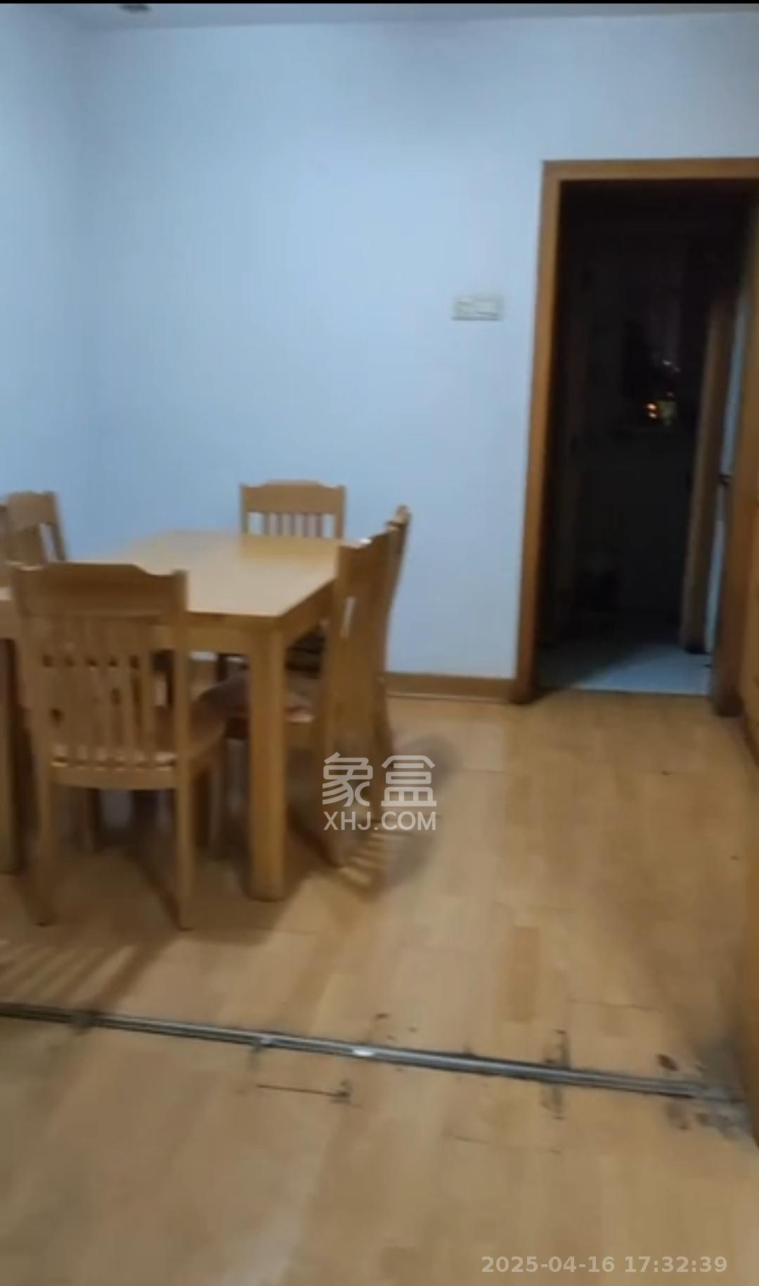 环达公寓  3室2厅1卫    2000.0元/月 环达公寓  3室2厅1卫    2000.0元/月室内图