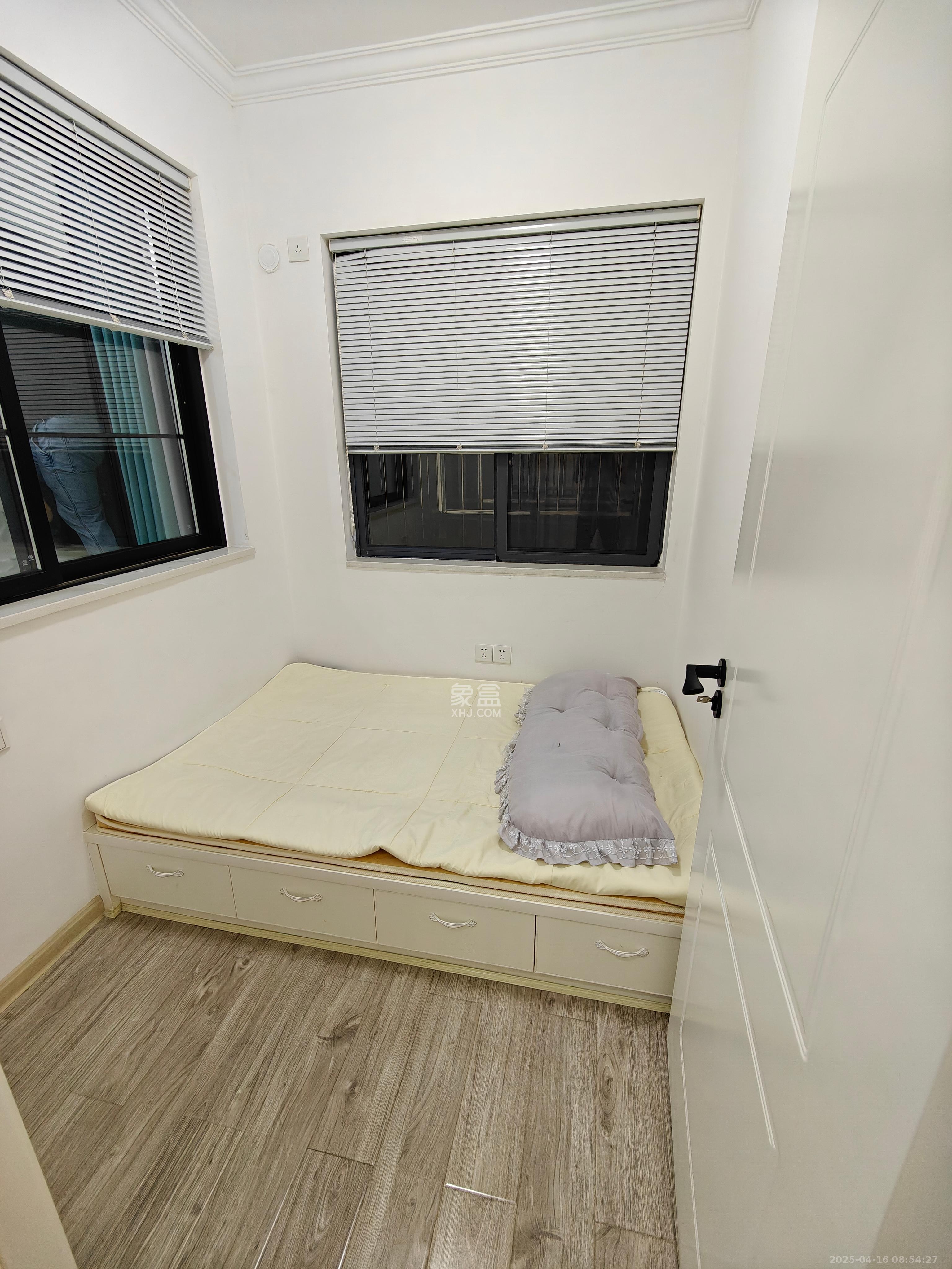西子湖畔沃府  2室1厅1卫   2200.00元/月室内图