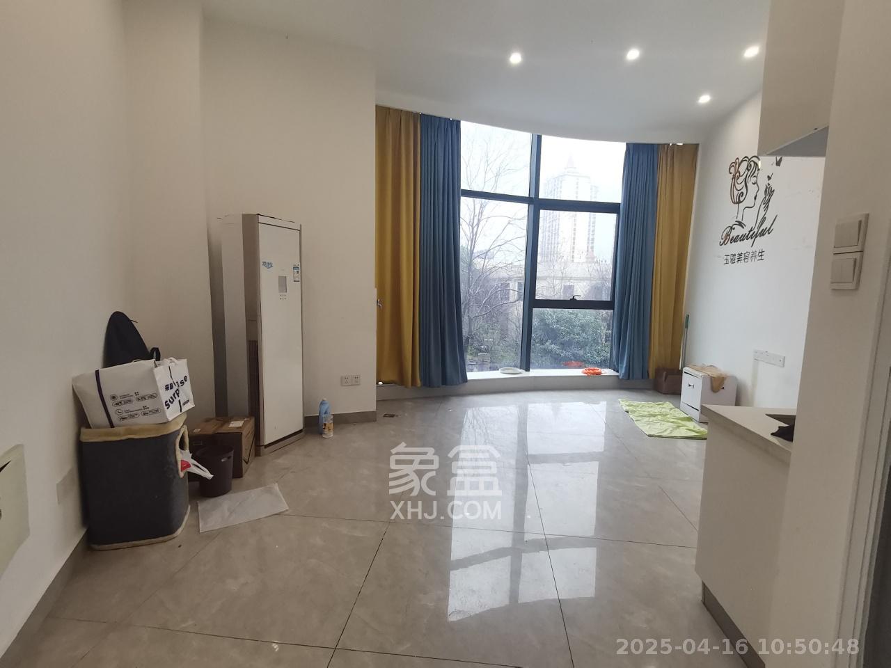 博长山水香颐  3室1厅1卫    2300.0元/月 博长山水香颐  3室1厅1卫    2300.0元/月