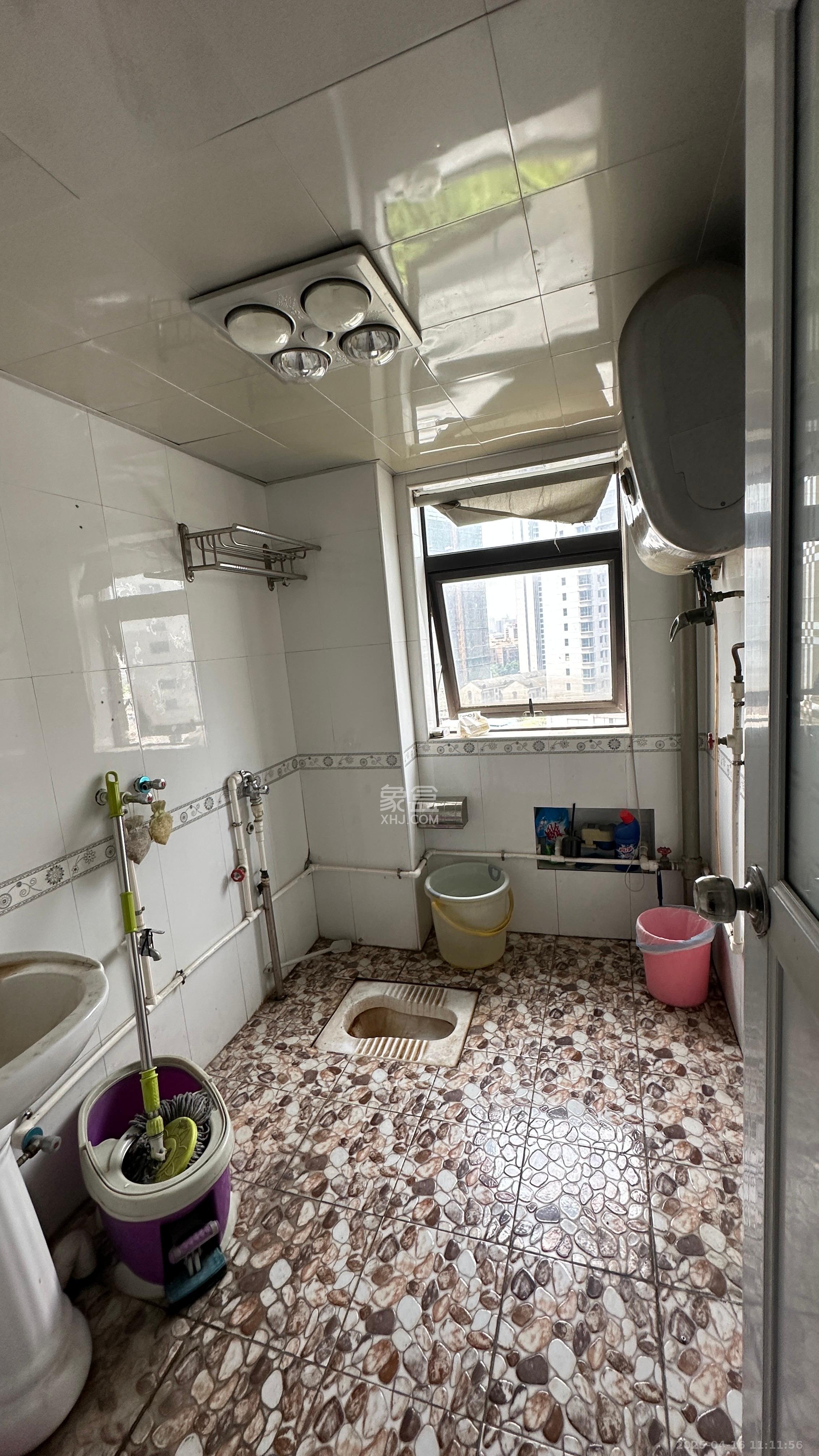 上东辛顿公寓 4室2厅2卫 3500.0元/月 上东辛顿公寓 4室2厅2卫 3500.0元/月室内图