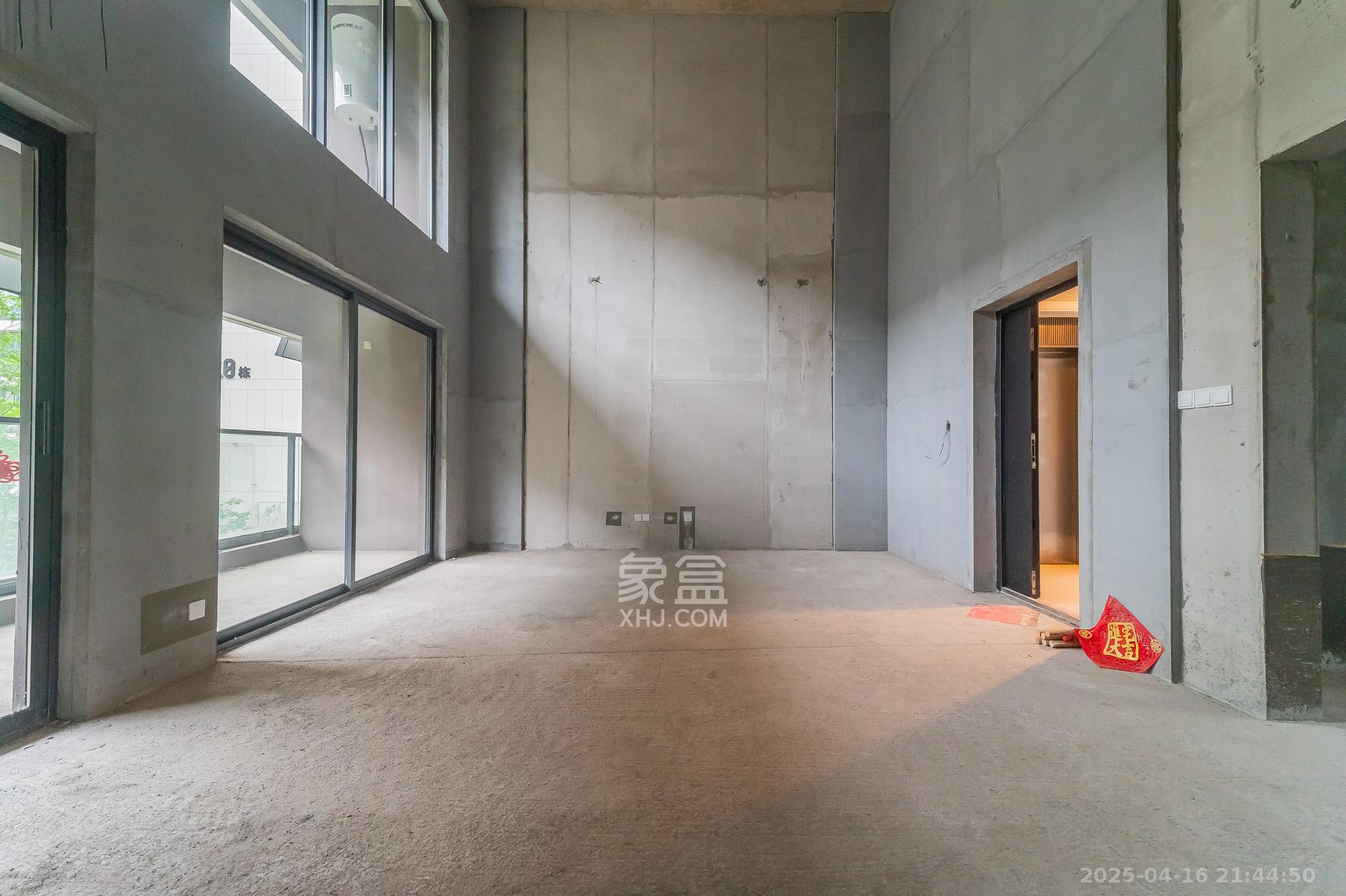 三一云谷 5室2厅3卫 170.0万 三一云谷 5室2厅3卫 170.0万客厅