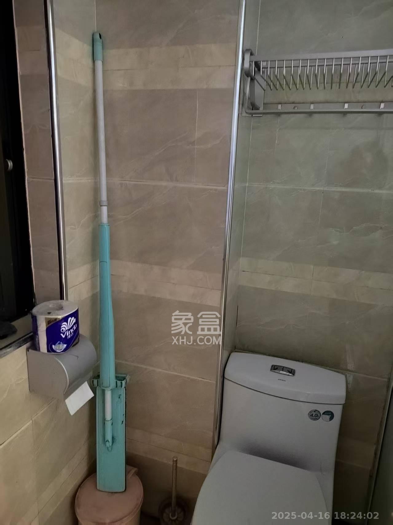 德润小区（丰升德润小区）  2室2厅1卫   2400.00元/月室内图