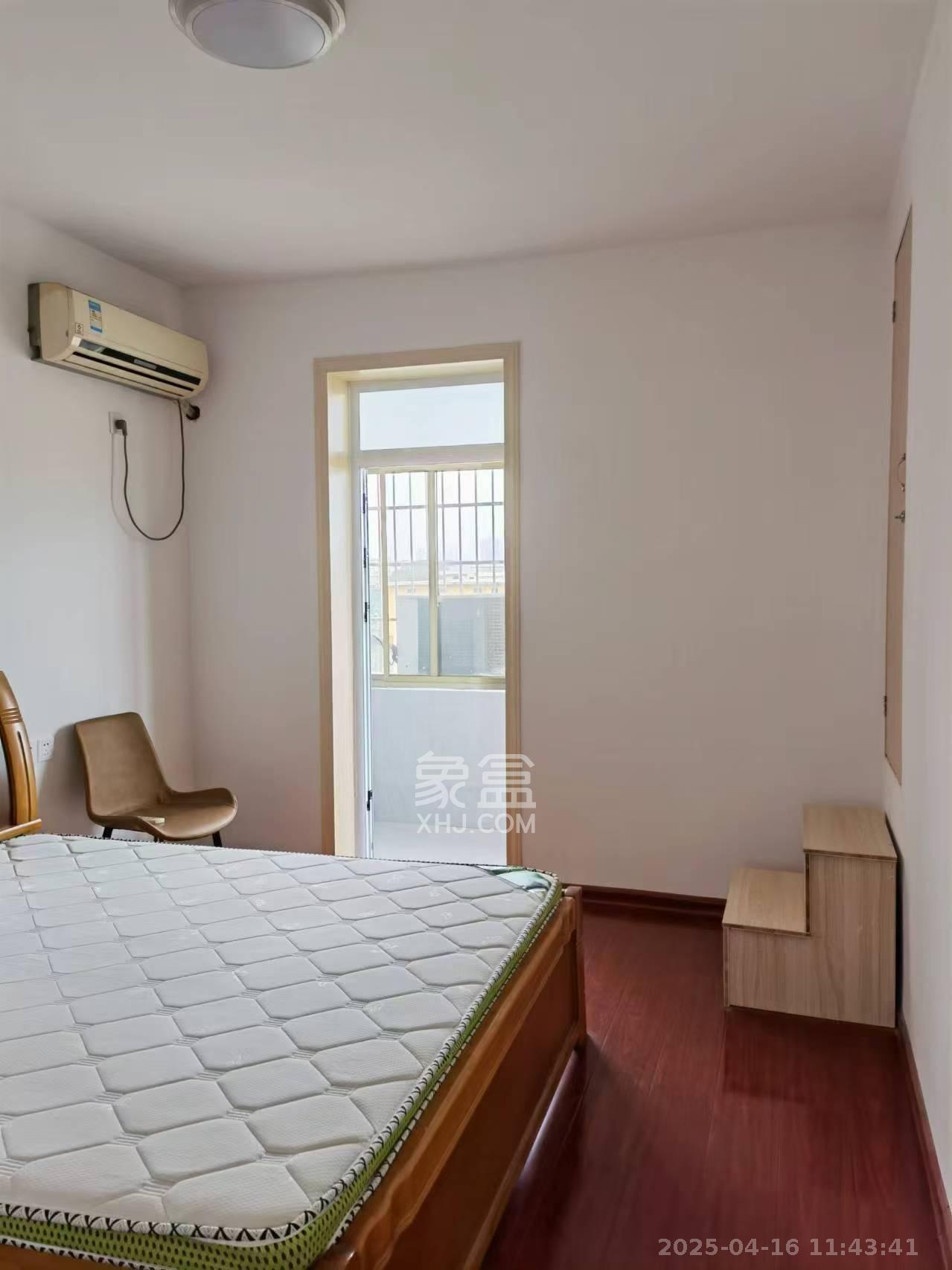 霞光村 1室1厅1卫 25.0万 霞光村 1室1厅1卫 25.0万室内图