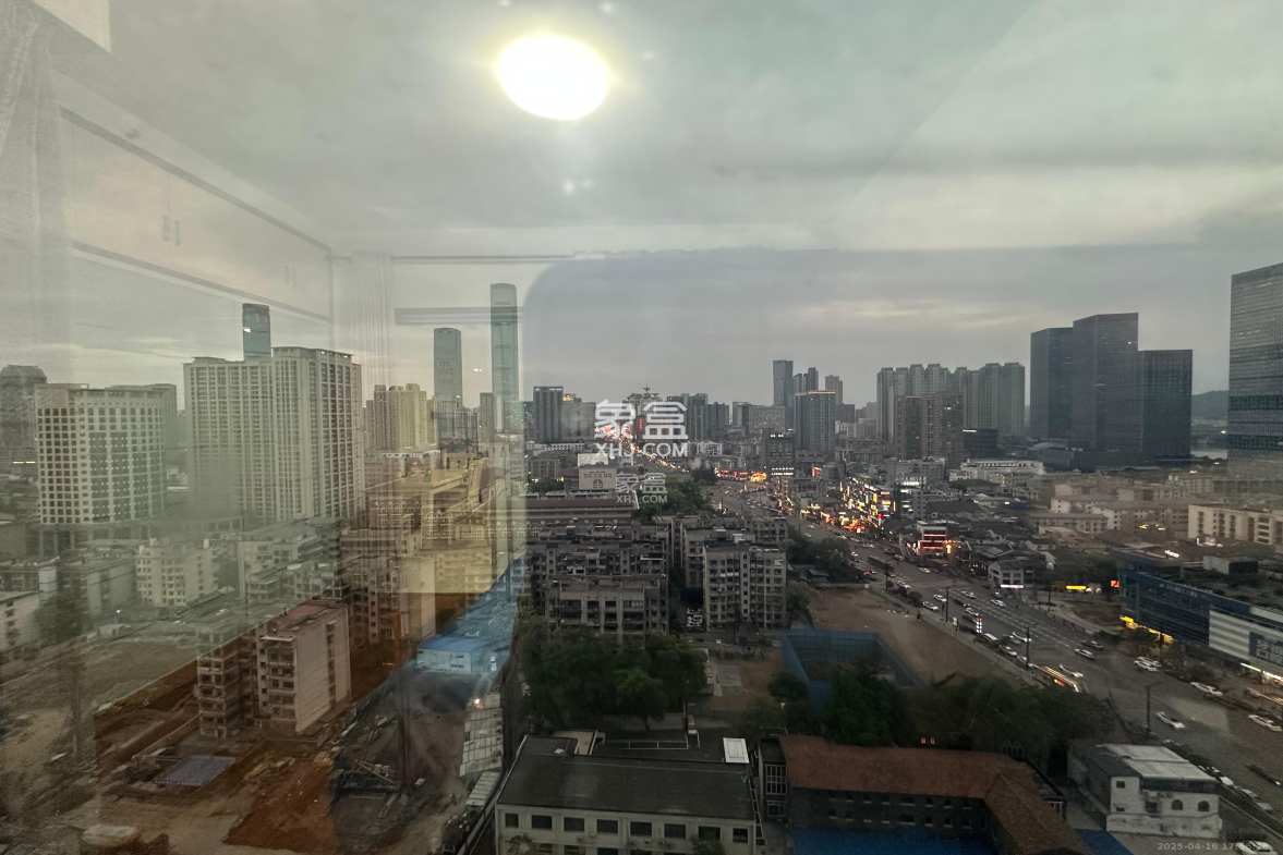 YO领域(领御大厦)  2室1厅1卫    2600.0元/月 YO领域(领御大厦)  2室1厅1卫    2600.0元/月室内图