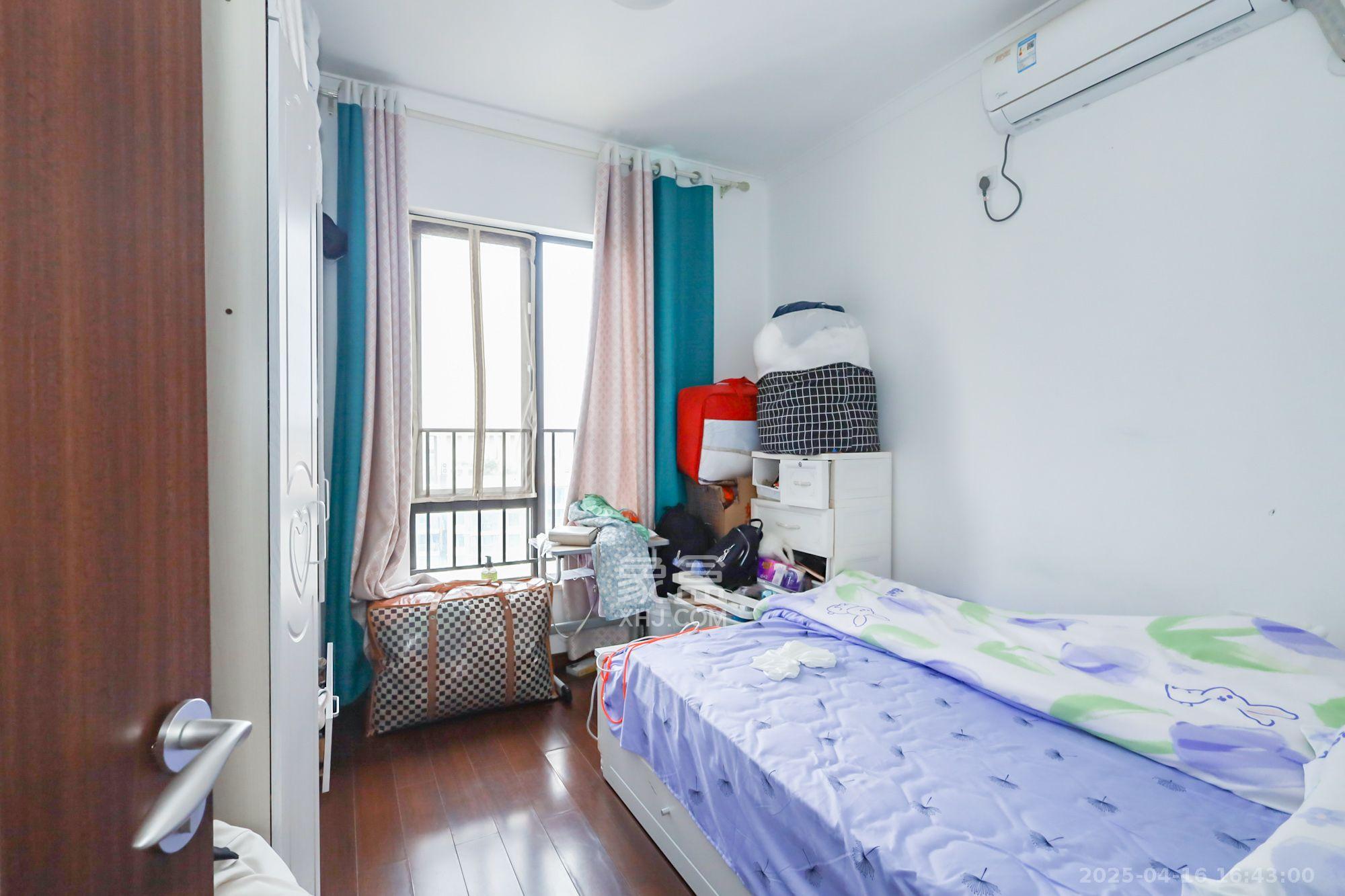 万科里金域国际 3室2厅2卫 3500.0元/月 万科里金域国际 3室2厅2卫 3500.0元/月室内图