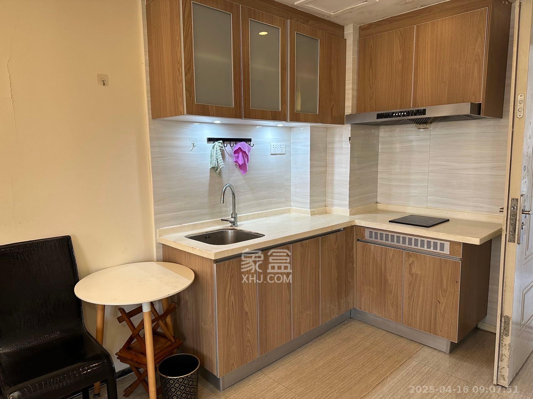 奥林匹克花园贡院三期 1室0厅0卫 1600.0元/月 奥林匹克花园贡院三期 1室0厅0卫 1600.0元/月室内图