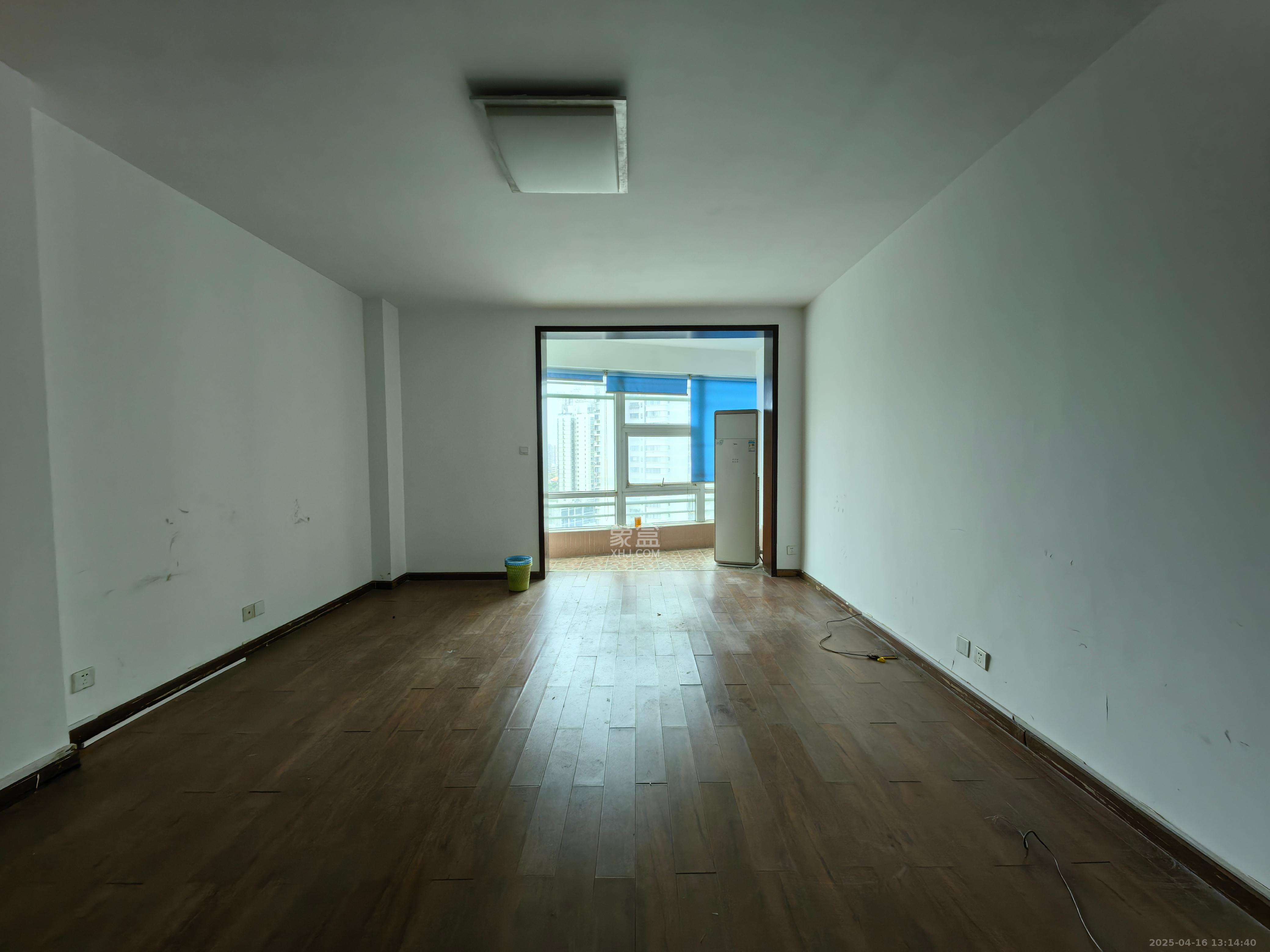 佳天国际新城 3室2厅2卫 3200.0元/月 佳天国际新城 3室2厅2卫 3200.0元/月室内图