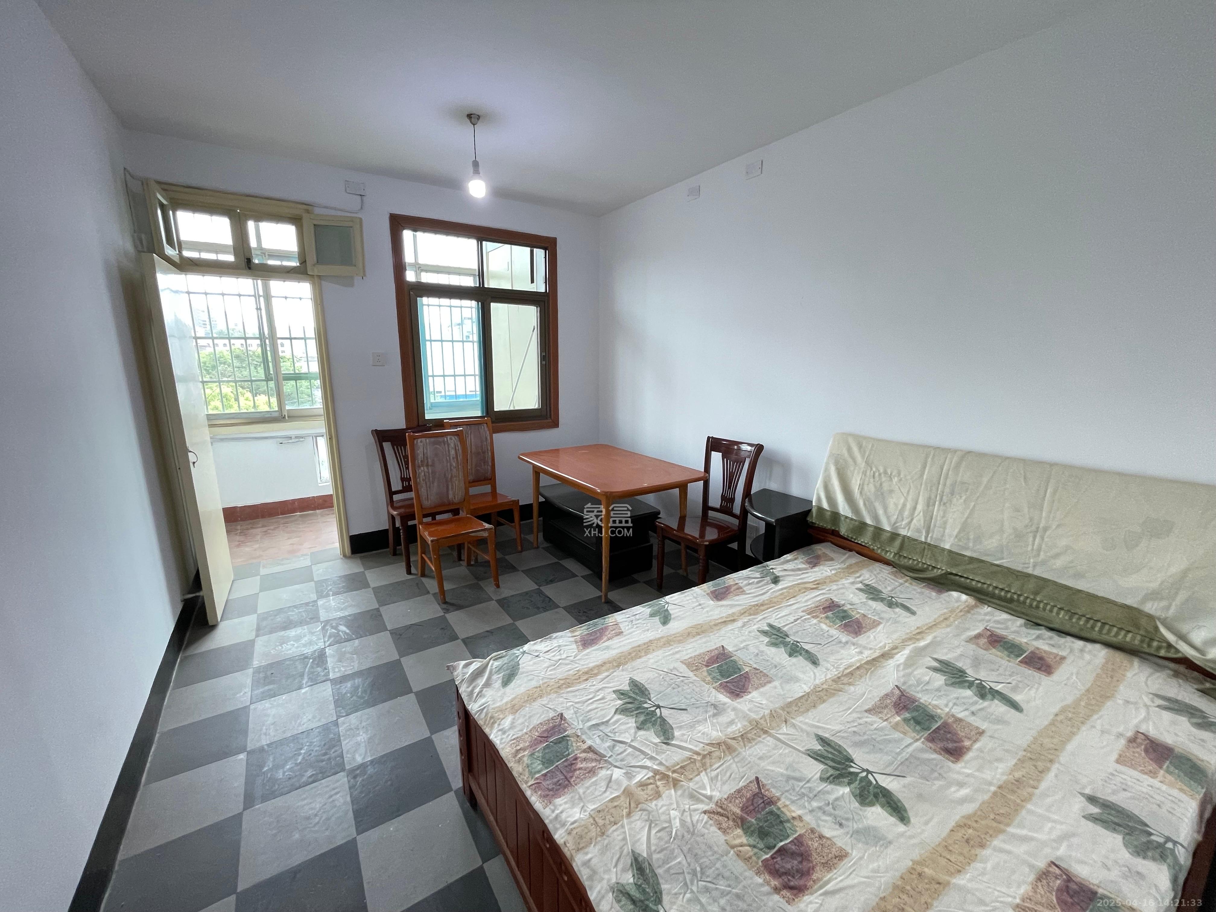 望城县烟草局宿舍 3室2厅1卫 1280.0元/月 望城县烟草局宿舍 3室2厅1卫 1280.0元/月室内图