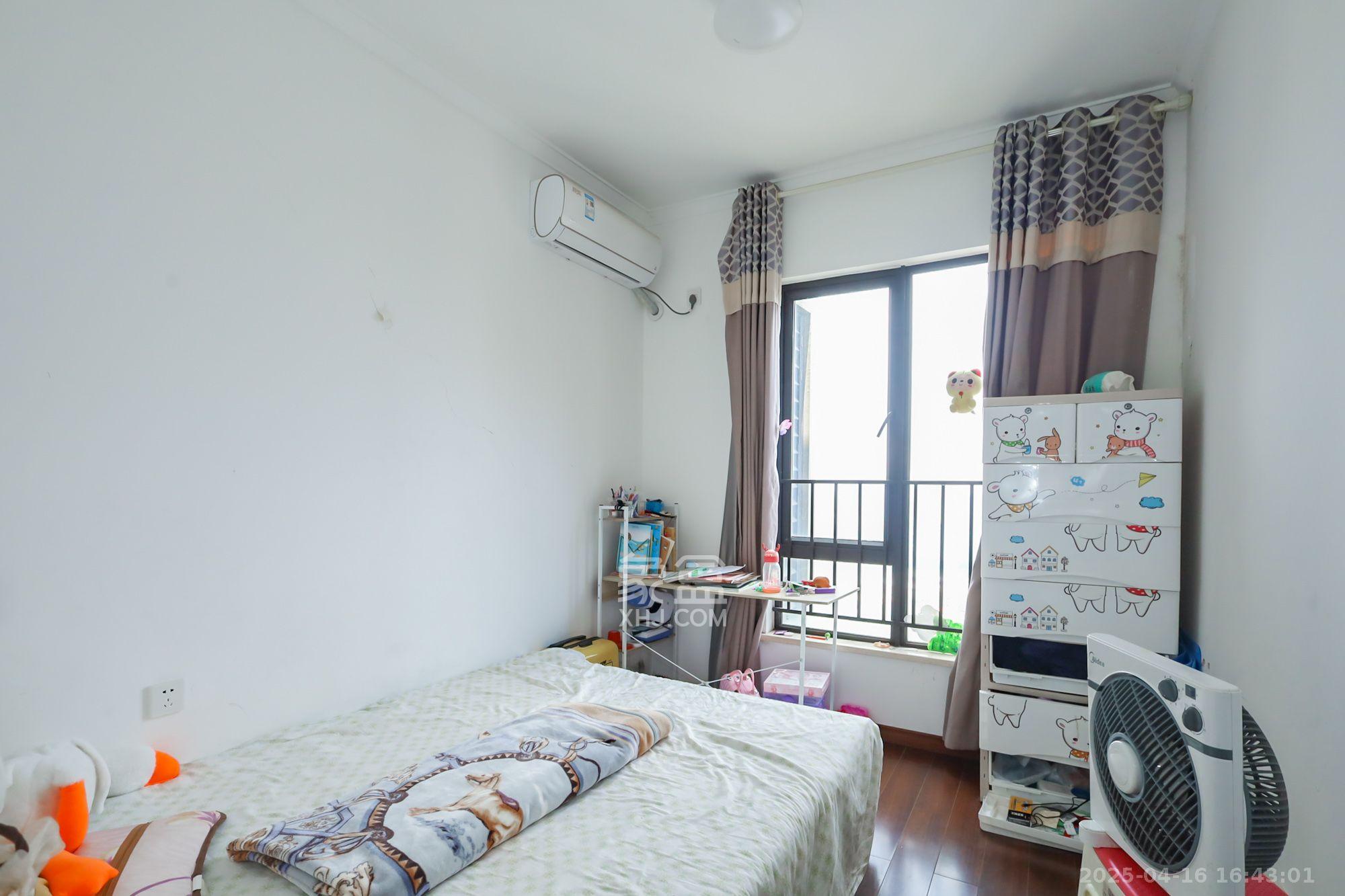 万科里金域国际 3室2厅2卫 3500.0元/月 万科里金域国际 3室2厅2卫 3500.0元/月室内图