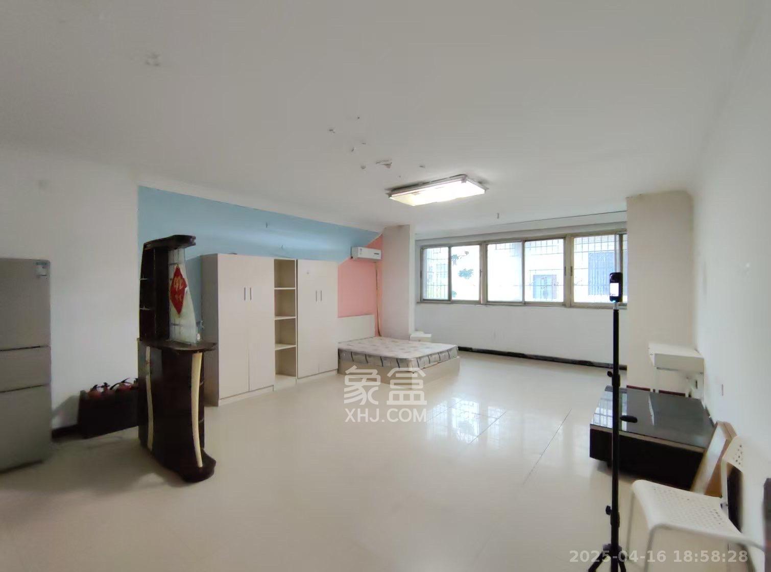 市建委宿舍 3室1厅1卫 2300.0元/月 市建委宿舍 3室1厅1卫 2300.0元/月室内图