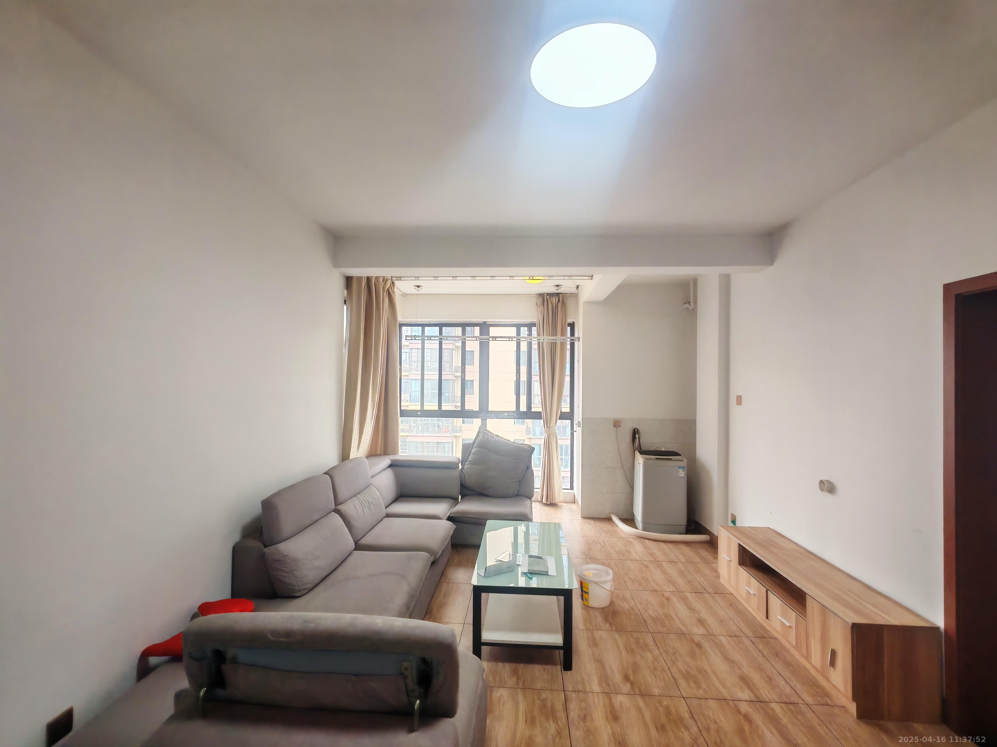 金轮翡翠名园 3室2厅1卫 1500.0元/月 金轮翡翠名园 3室2厅1卫 1500.0元/月室内图