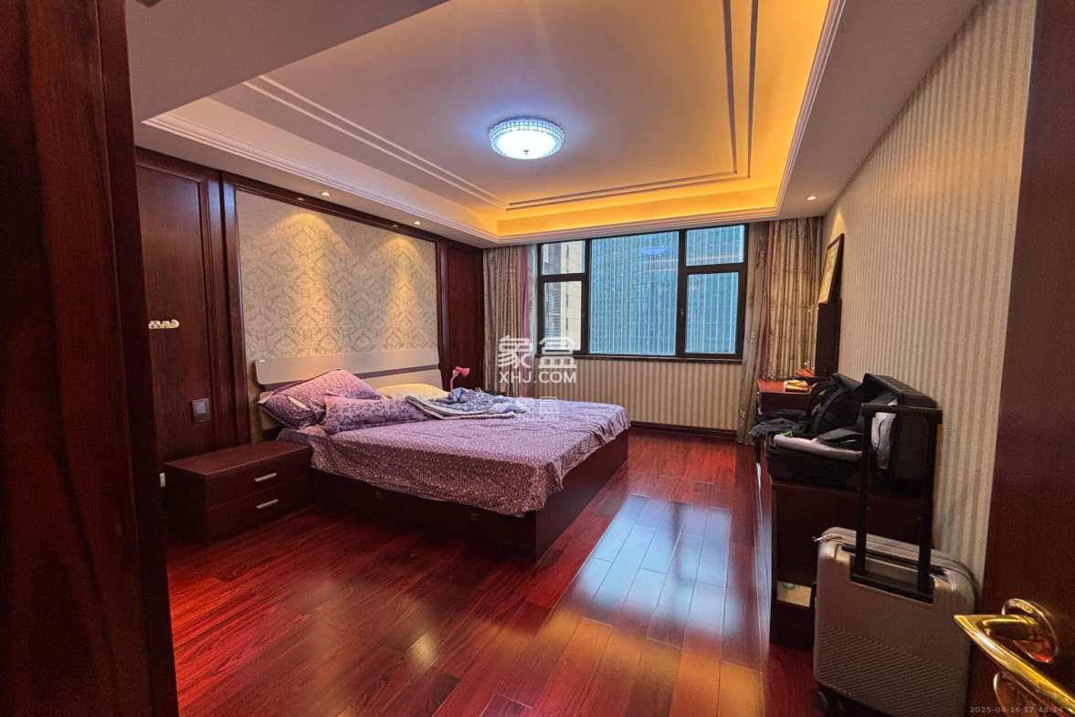 运达中央广场一、二期  3室2厅2卫    7000.0元/月 运达中央广场一、二期  3室2厅2卫    7000.0元/月室内图