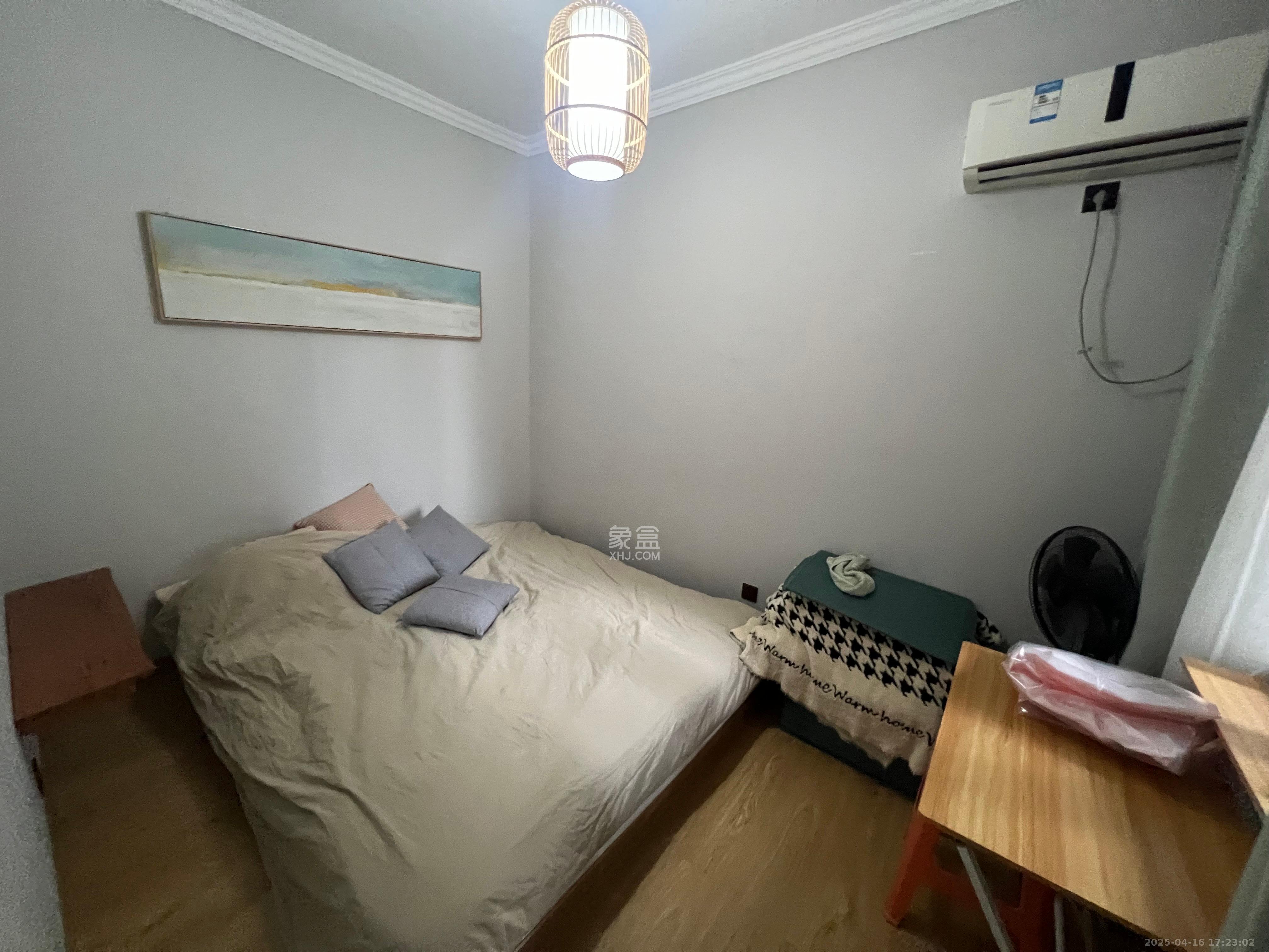 世茂铂翠湾一期  2室2厅1卫    2800.0元/月 世茂铂翠湾一期  2室2厅1卫    2800.0元/月室内图