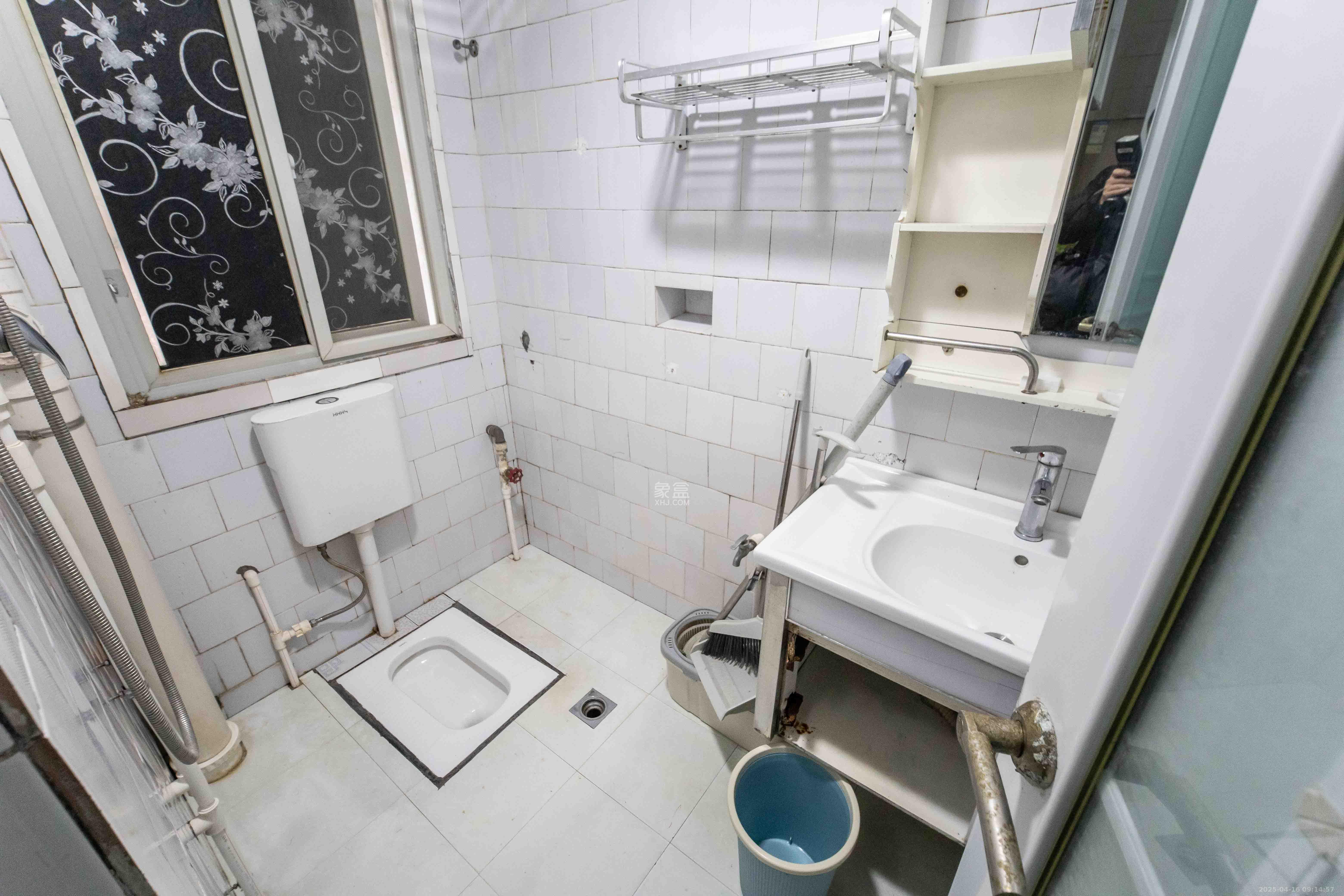 荷晏小区  3室1厅1卫    2100.0元/月 荷晏小区  3室1厅1卫    2100.0元/月室内图