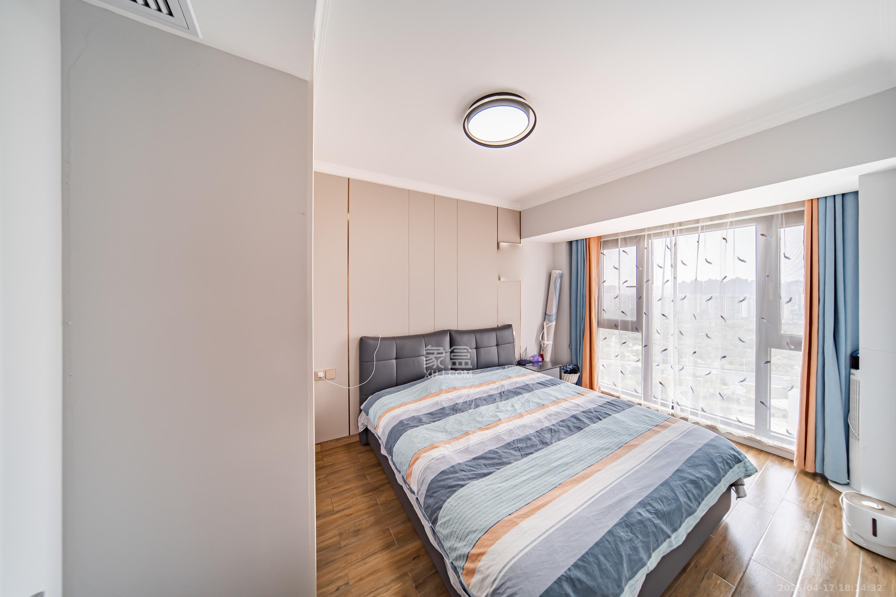 湘熙水郡(观澜海赋家园)  4室2厅2卫    160.0万 湘熙水郡(观澜海赋家园)  4室2厅2卫    160.0万卧室