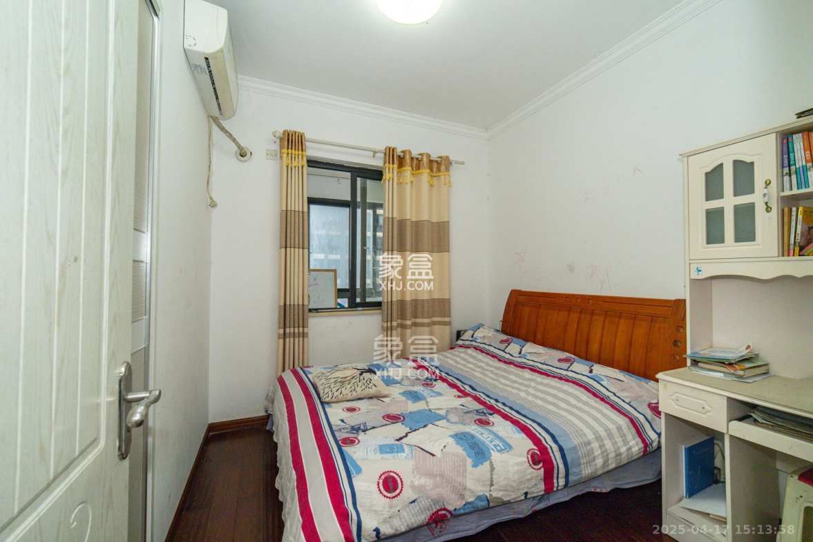 尚都花园城  3室2厅1卫    68.0万 尚都花园城  3室2厅1卫    68.0万卧室