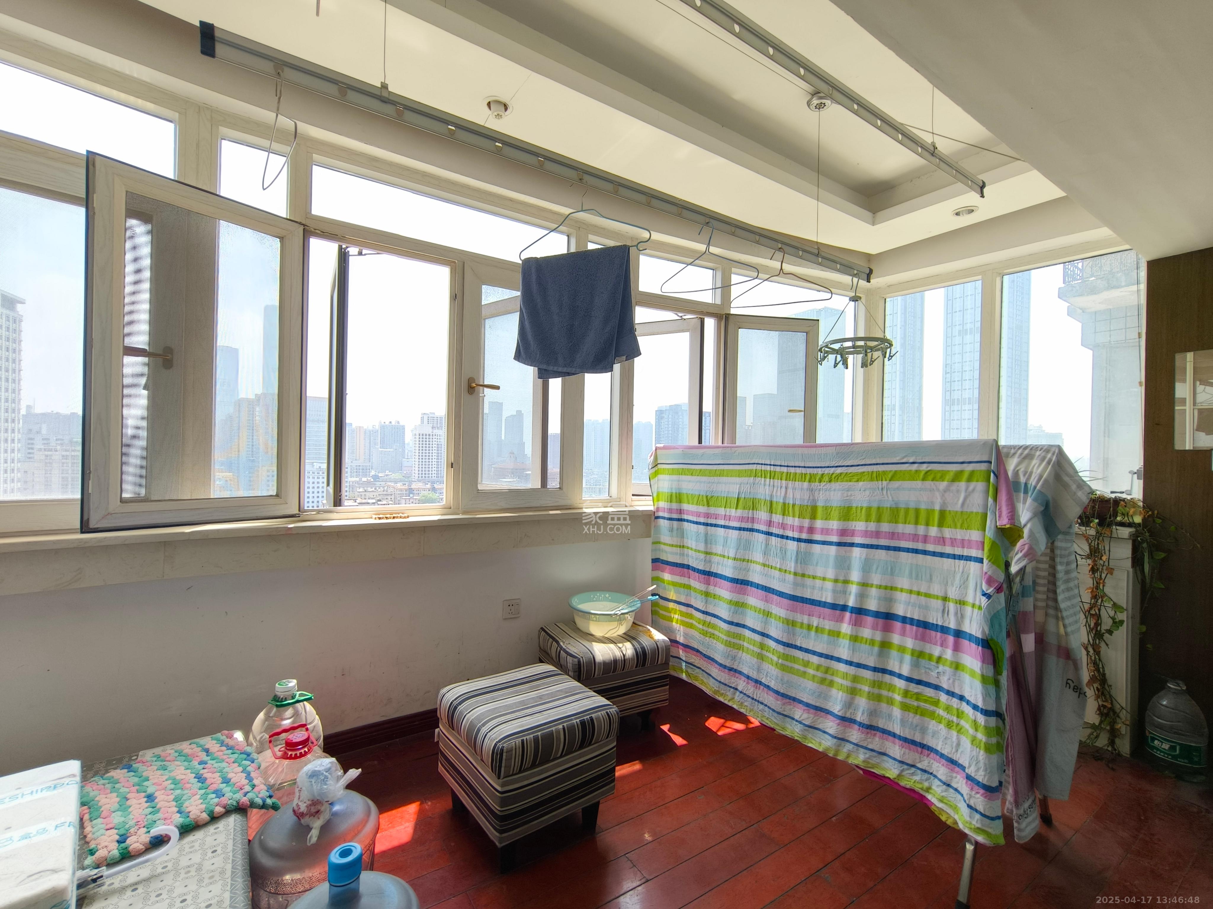 兴汉大厦 3室2厅2卫 3800.0元/月 兴汉大厦 3室2厅2卫 3800.0元/月室内图