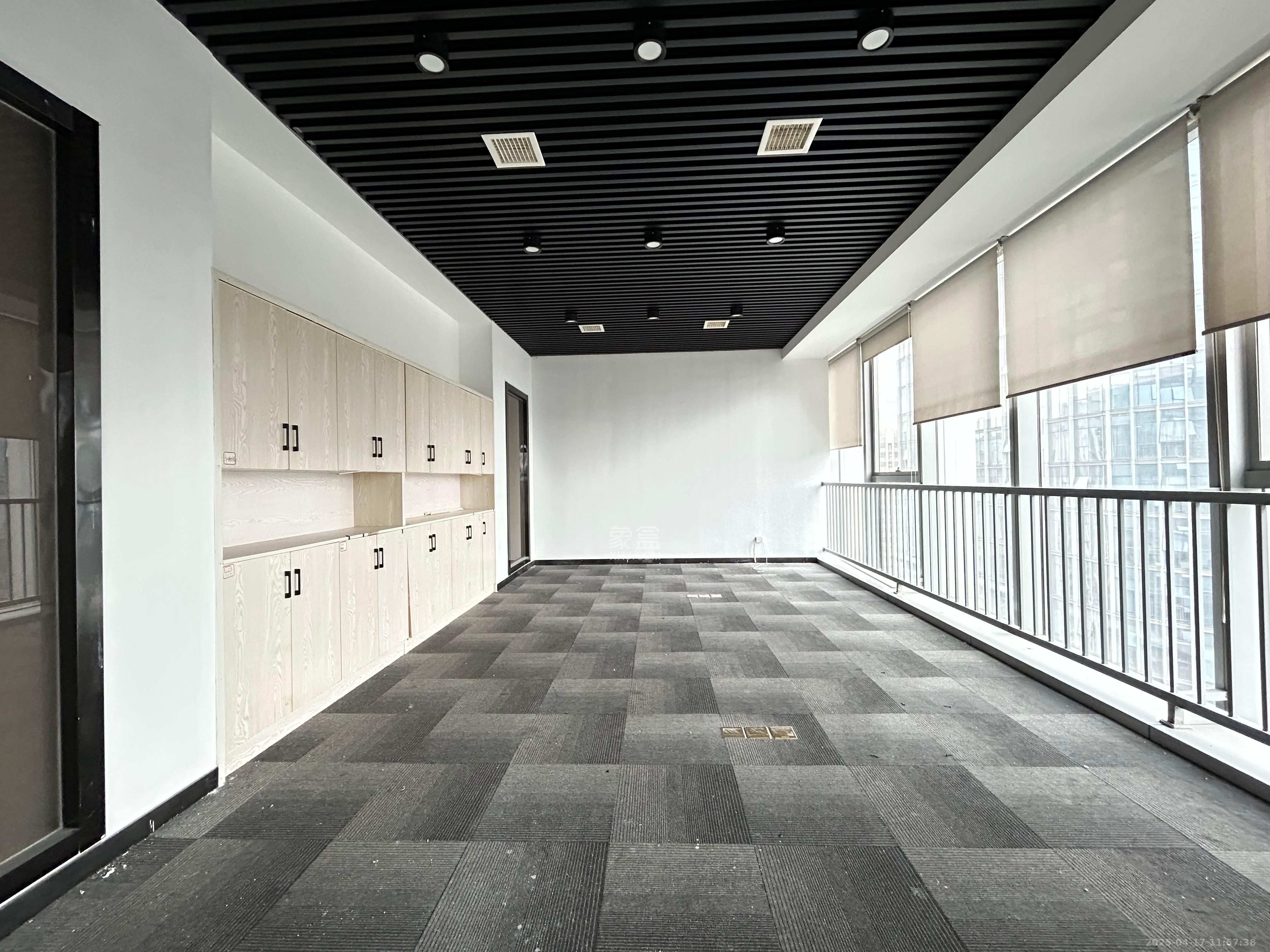 綠地中央廣場   345.0㎡     20000.00元/月室內(nèi)圖
