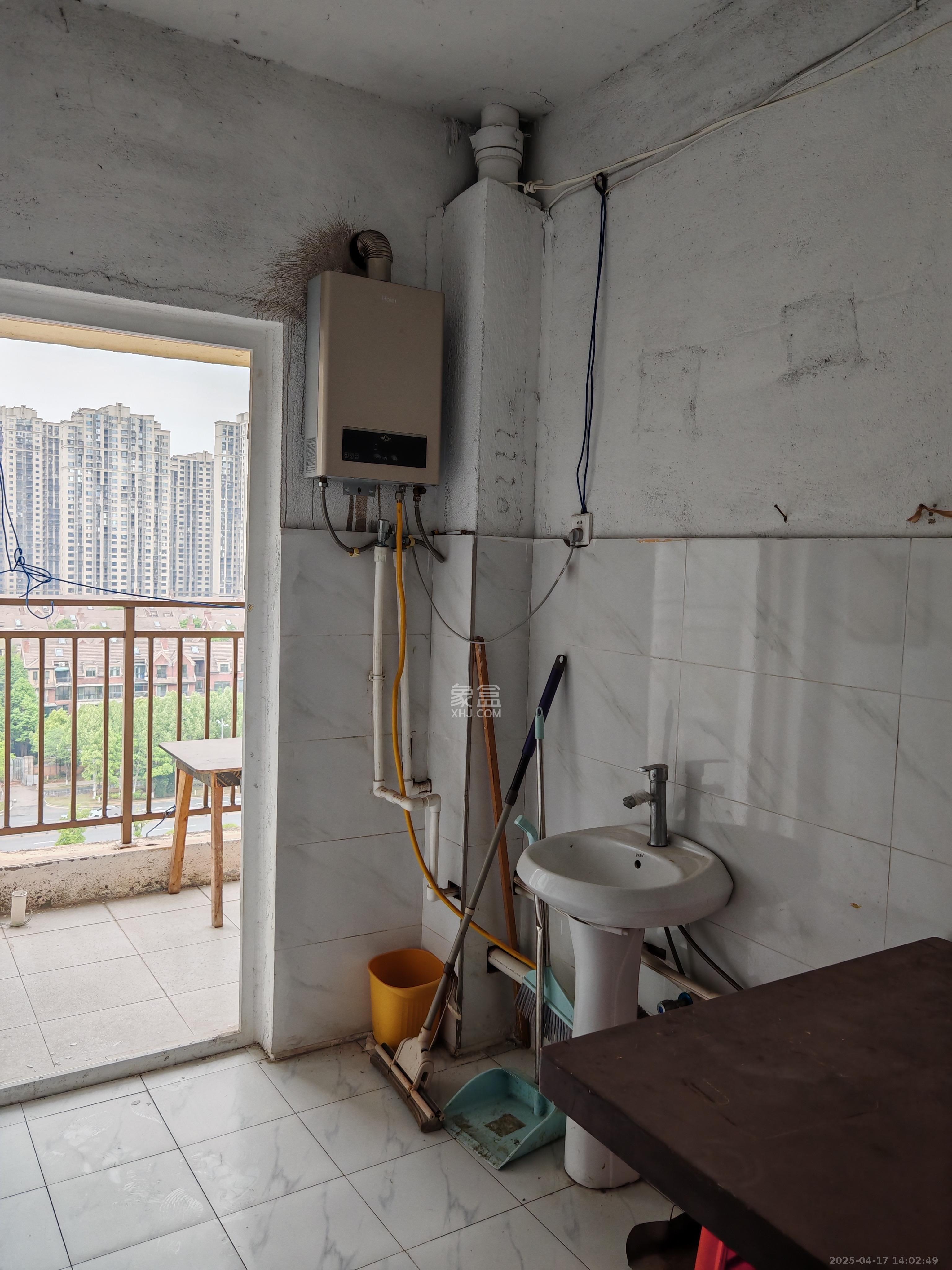 MOMA当代广场  4室2厅2卫    1300.0元/月 MOMA当代广场  4室2厅2卫    1300.0元/月室内图