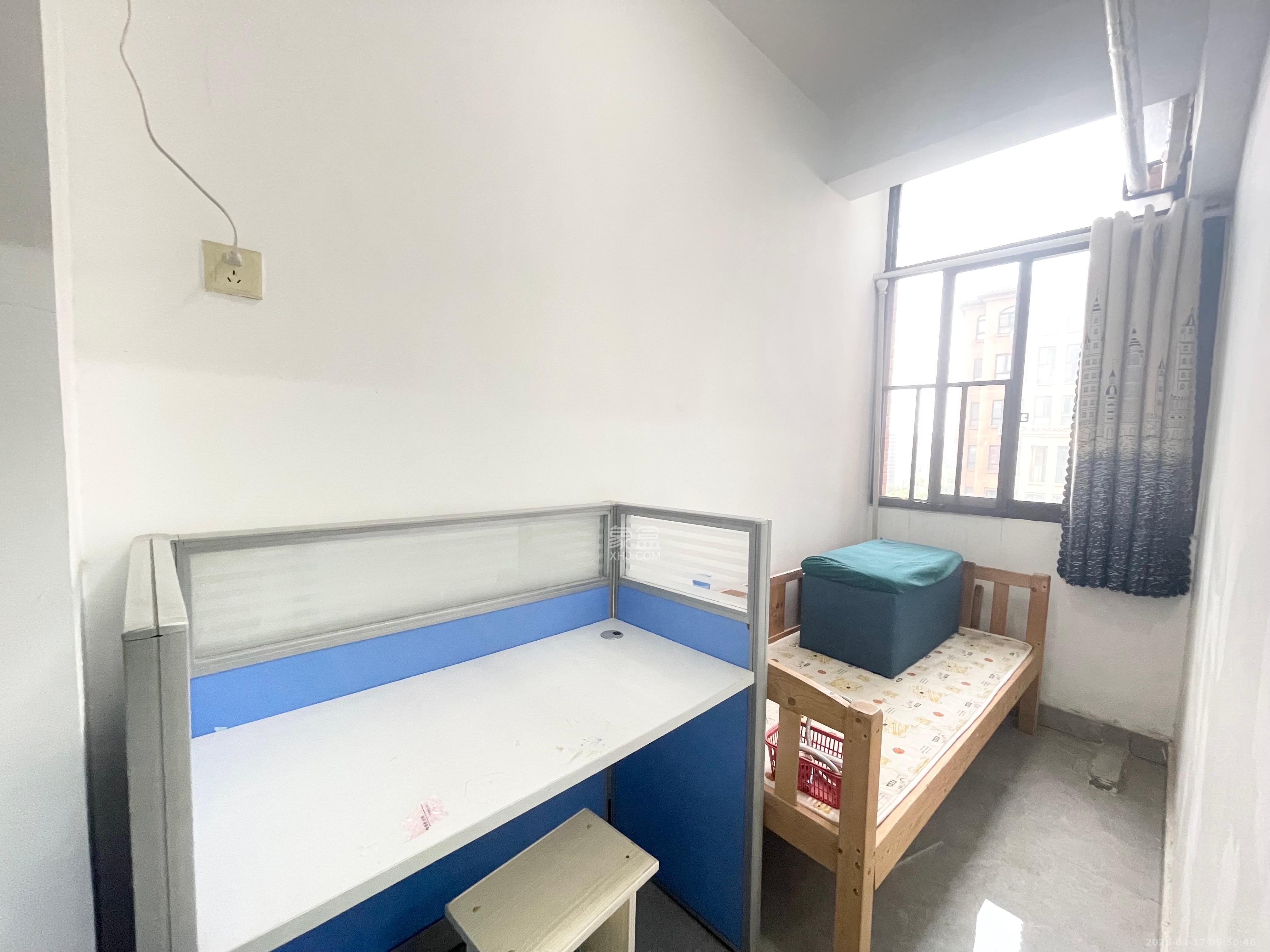 中信凯旋蓝岸(中信新城三期) 1室1厅1卫 1500.0元/月 中信凯旋蓝岸(中信新城三期) 1室1厅1卫 1500.0元/月室内图