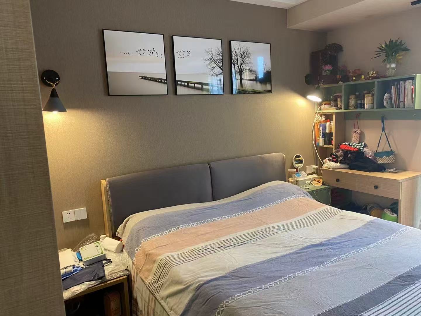 怡河园 4室2厅2卫 150.0万 怡河园 4室2厅2卫 150.0万客厅