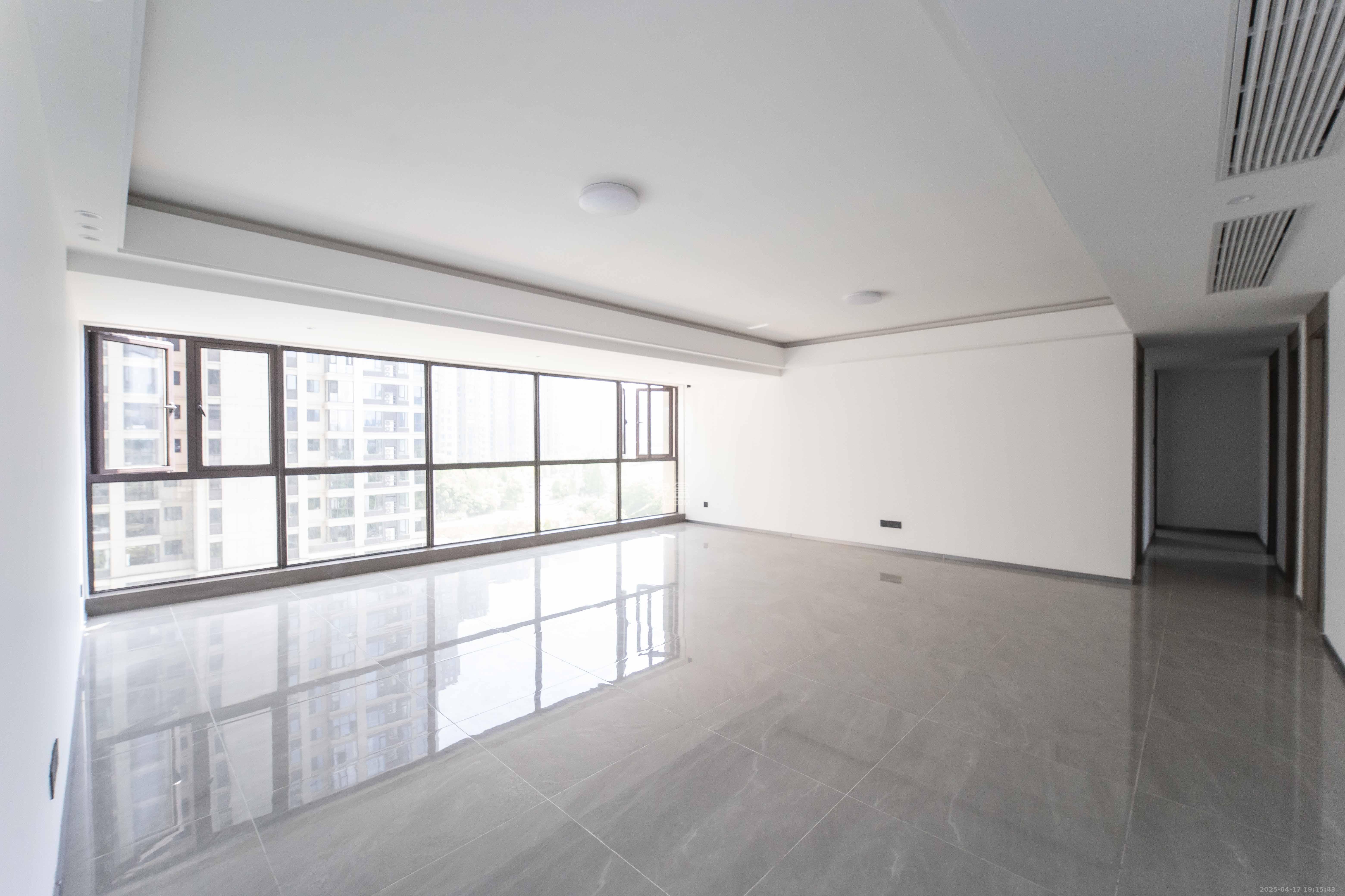 德奥悦东方 4室2厅2卫 228.0万 德奥悦东方 4室2厅2卫 228.0万客厅