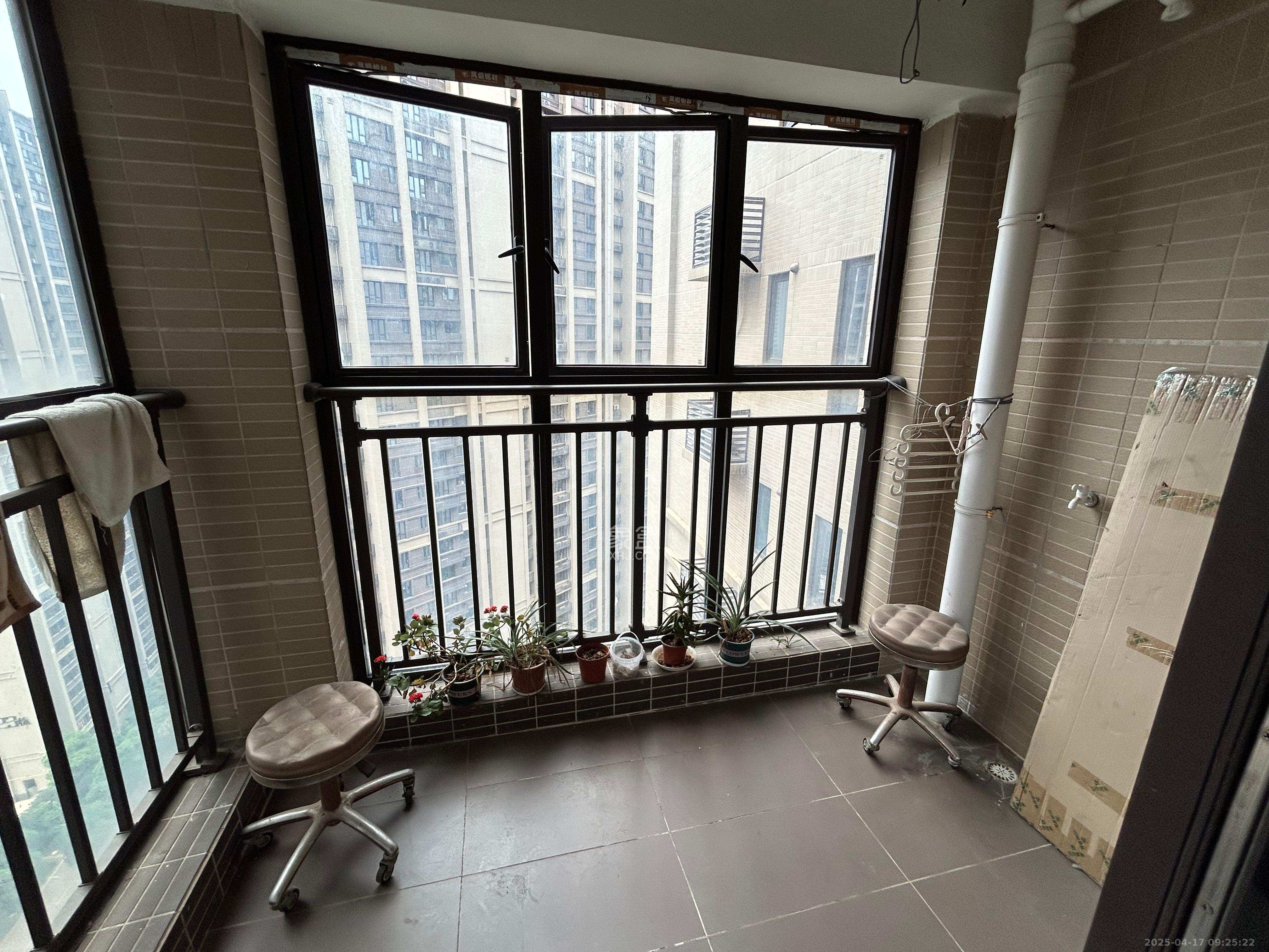 时代倾城二期 3室2厅2卫 1900.0元/月 时代倾城二期 3室2厅2卫 1900.0元/月室内图