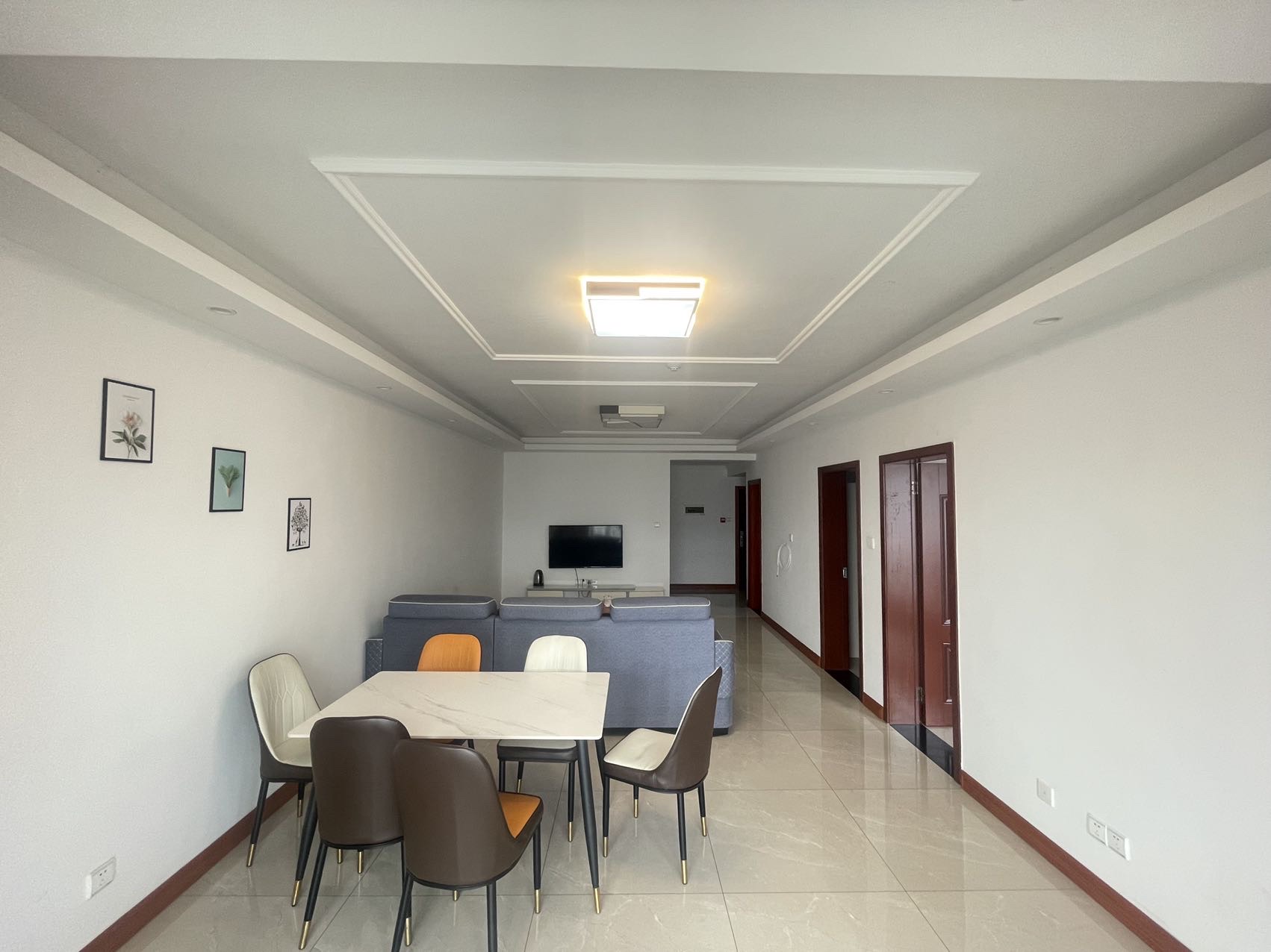 南门口安置小区一期 3室2厅1卫 2200.0元/月 南门口安置小区一期 3室2厅1卫 2200.0元/月室内图