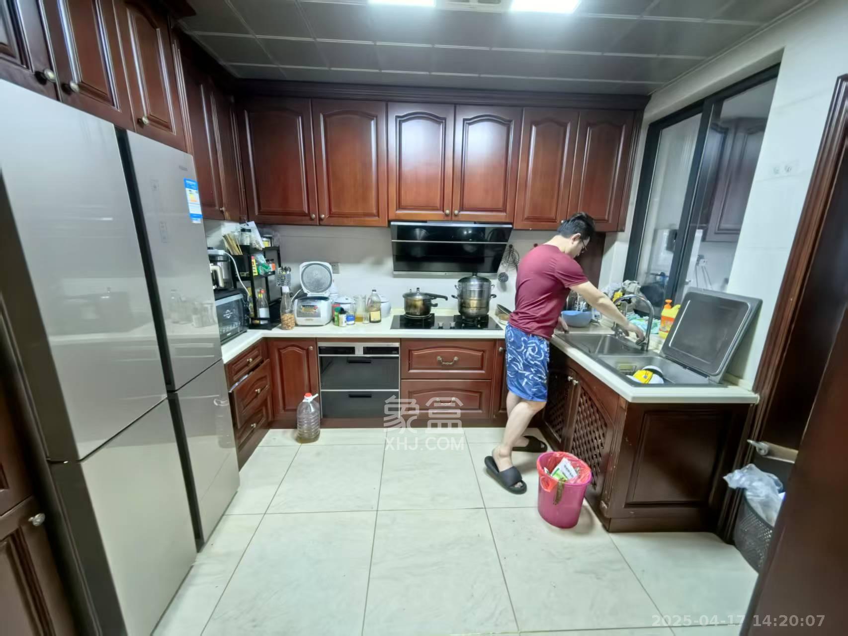 鑫源公寓 1室2厅1卫 8800.0元/月 鑫源公寓 1室2厅1卫 8800.0元/月室内图