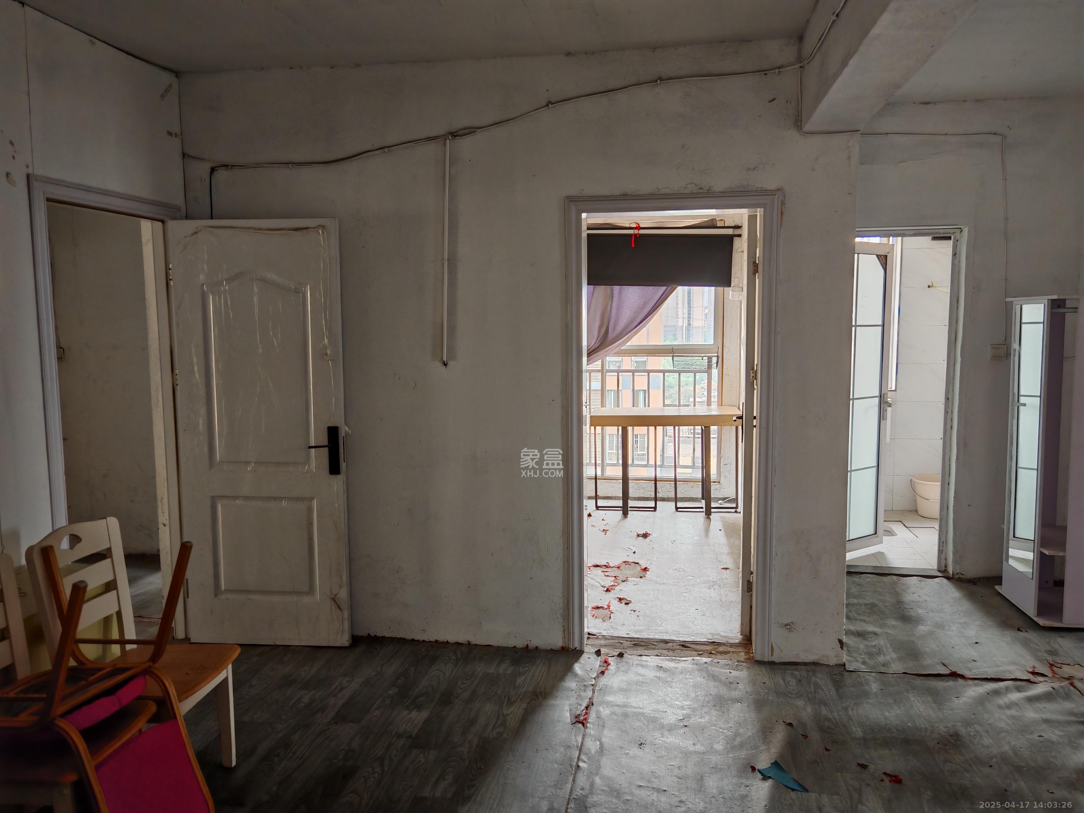 MOMA当代广场  4室2厅2卫    1300.0元/月 MOMA当代广场  4室2厅2卫    1300.0元/月室内图