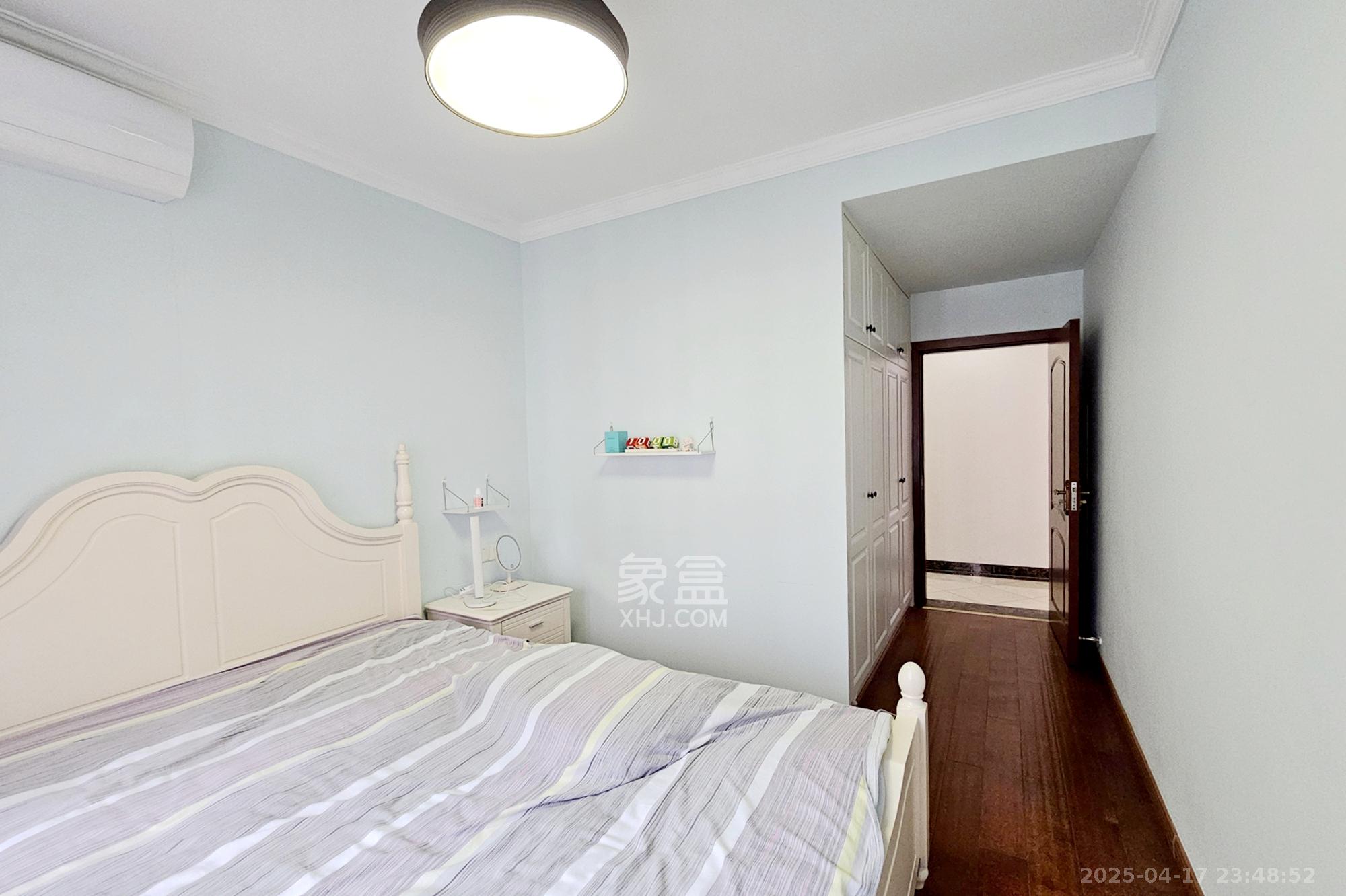 明昇壹城(明昇时代广场)一期  4室2厅1卫    228.0万 明昇壹城(明昇时代广场)一期  4室2厅1卫    228.0万卧室