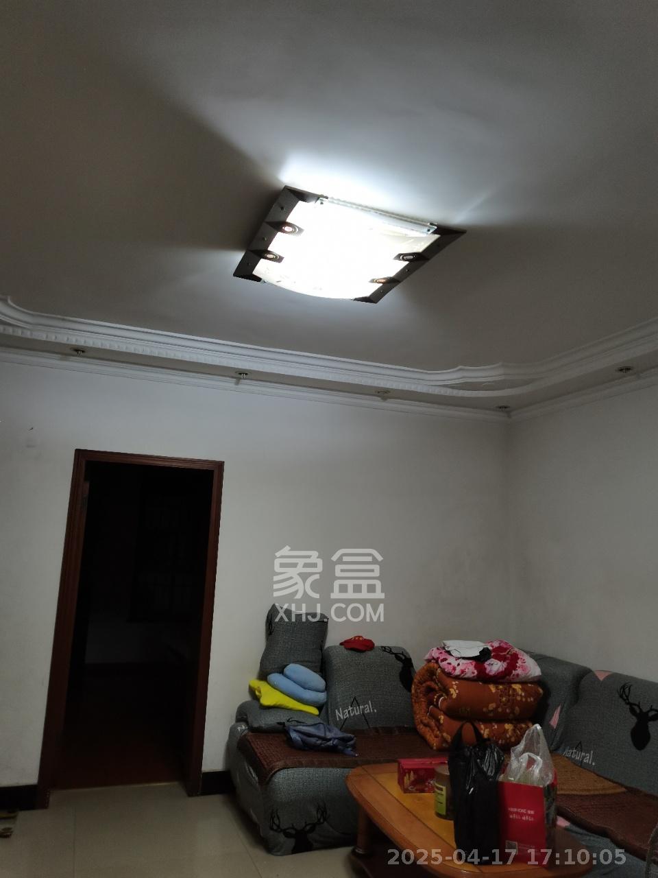 中南汽车世界  2室1厅1卫   1100.00元/月室内图