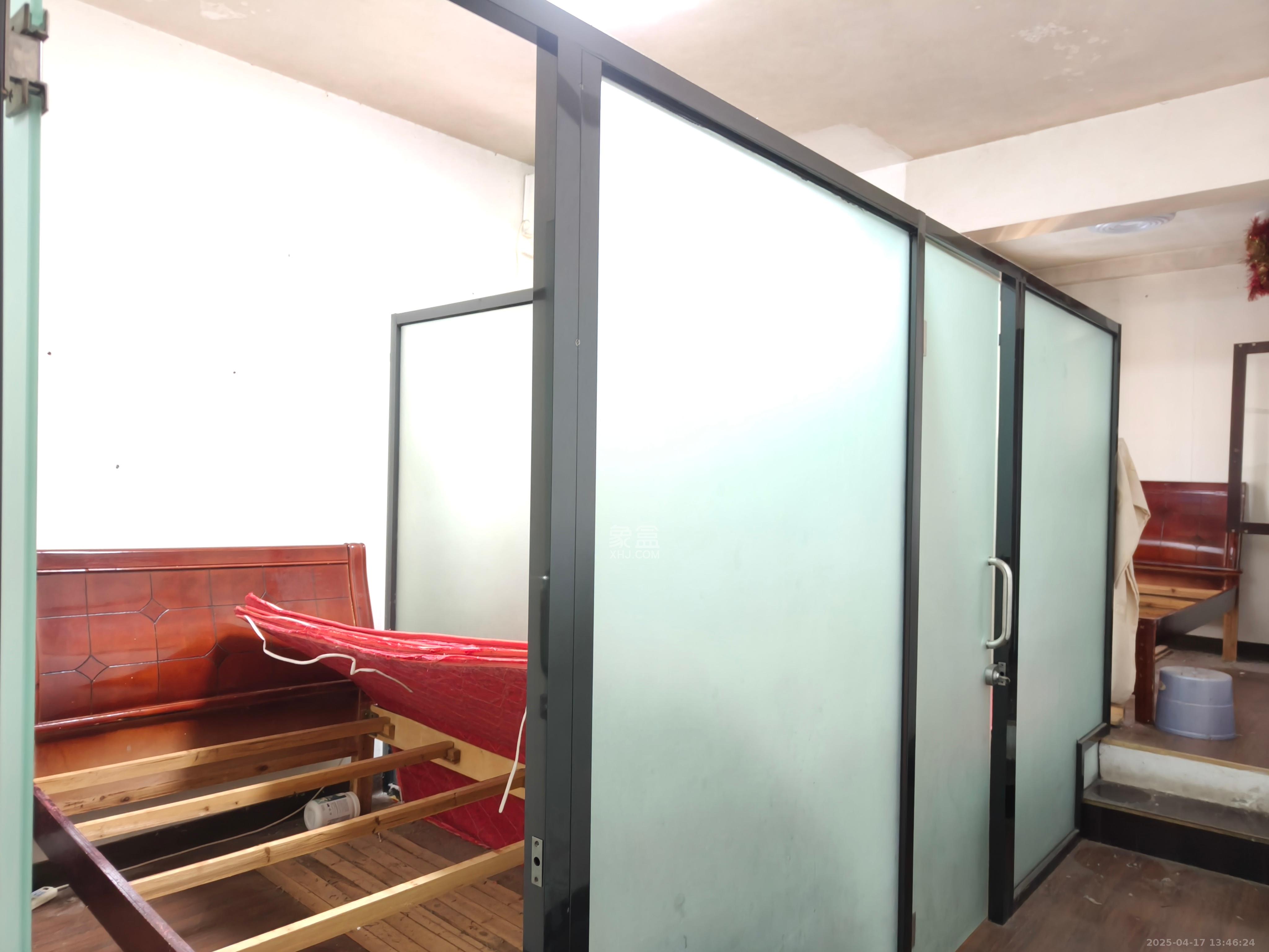 兴汉大厦 3室2厅2卫 3800.0元/月 兴汉大厦 3室2厅2卫 3800.0元/月室内图