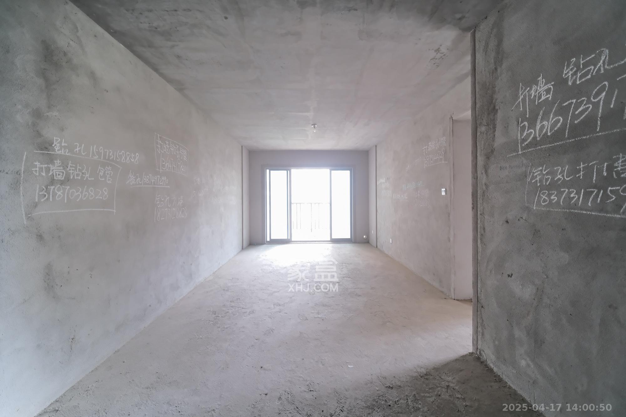 湖湘奥林匹克花园 3室2厅1卫 57.0万 湖湘奥林匹克花园 3室2厅1卫 57.0万客厅