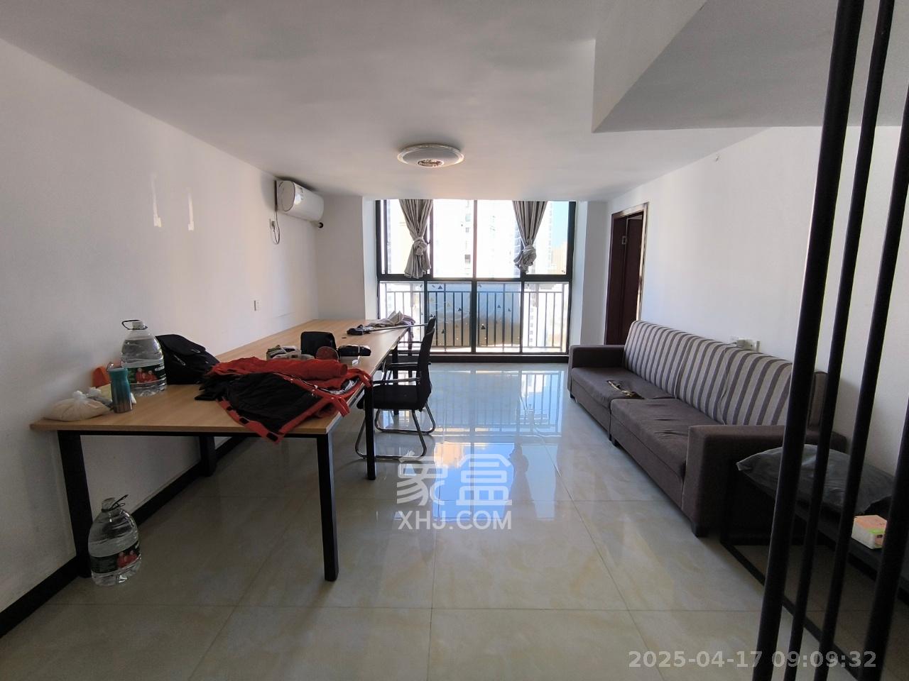 洋湖时代 3室1厅2卫 2600.0元/月 洋湖时代 3室1厅2卫 2600.0元/月室内图