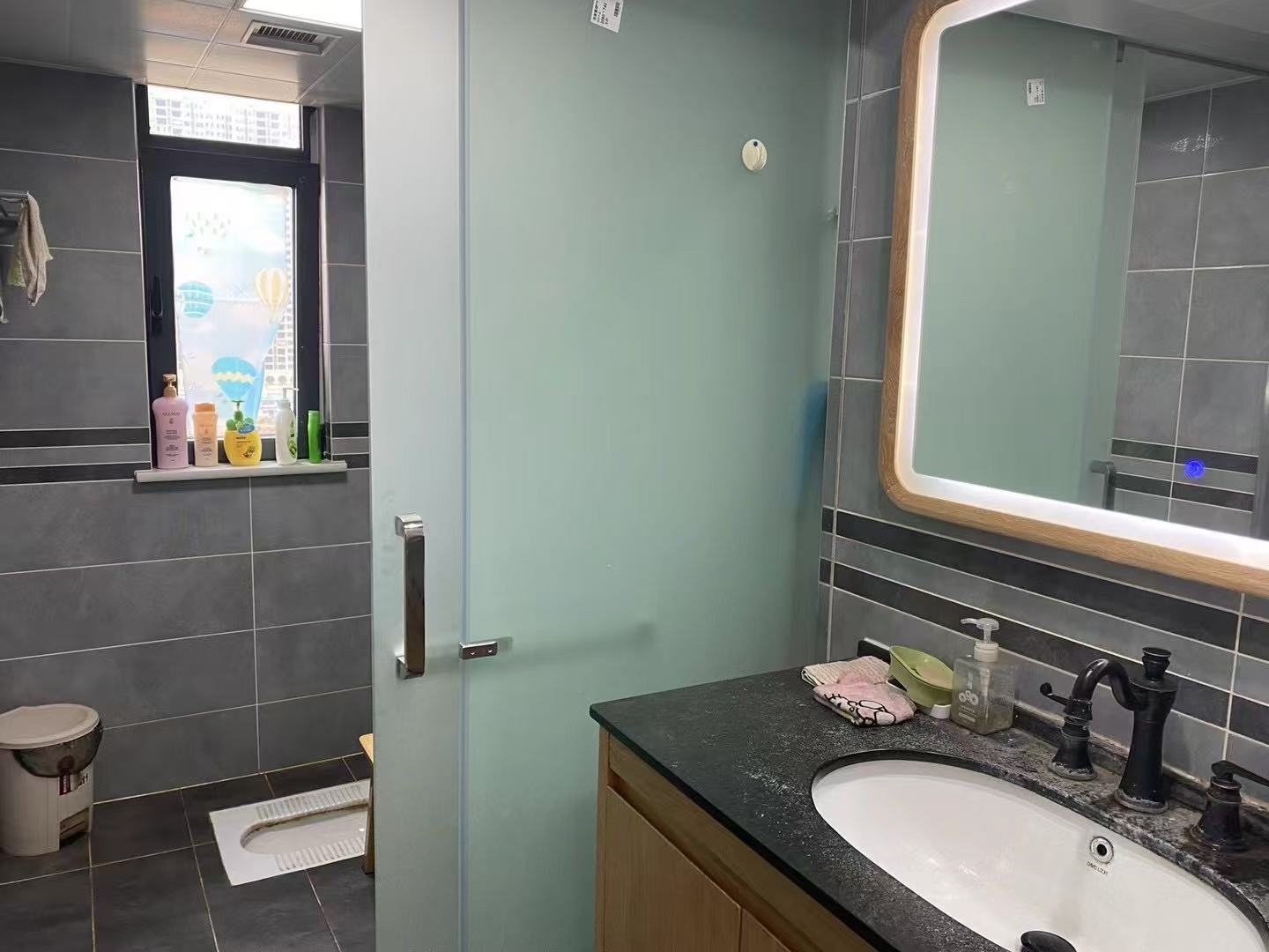 怡河园 4室2厅2卫 150.0万 怡河园 4室2厅2卫 150.0万客厅