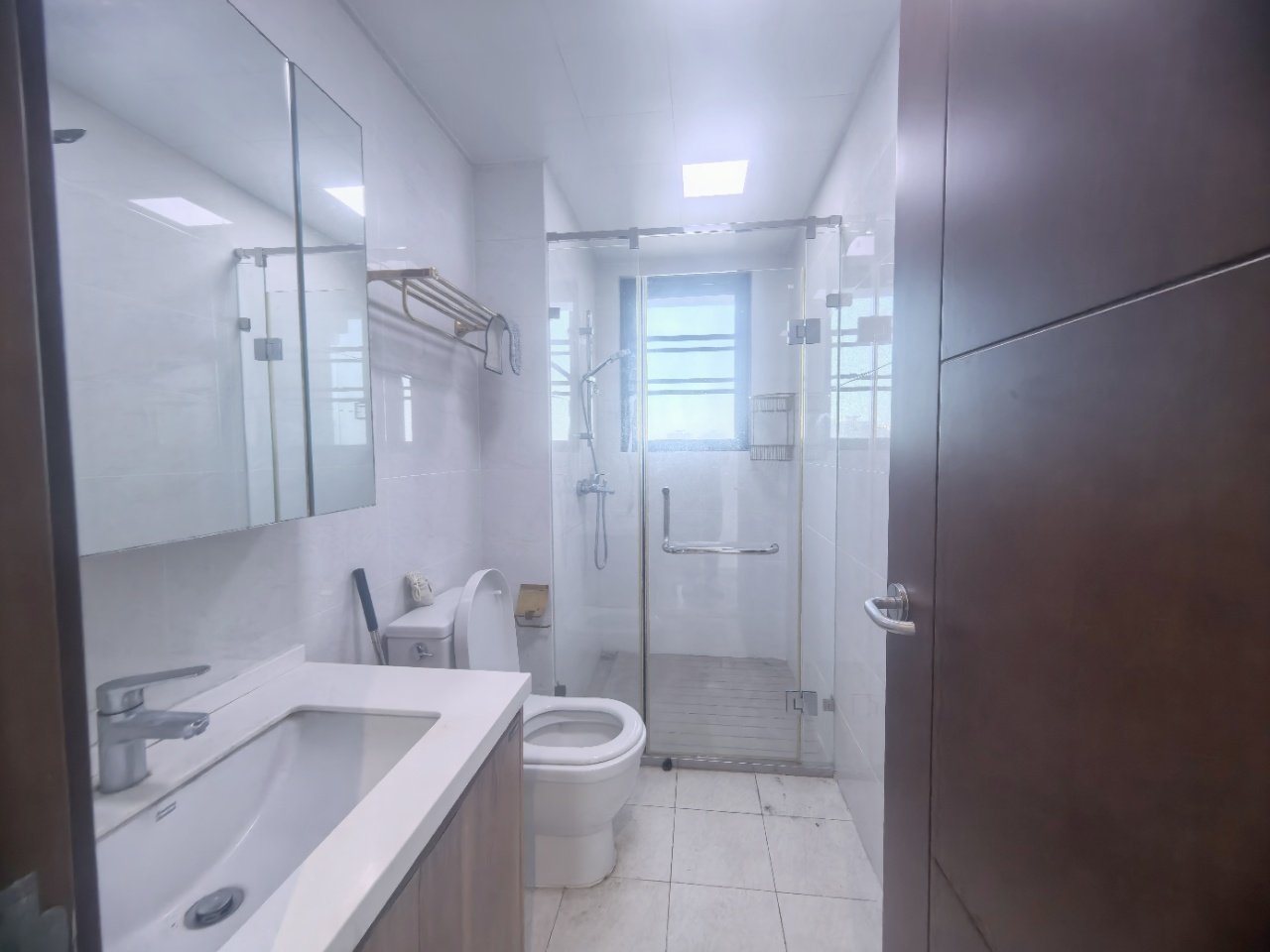 星华海岸城三期 3室2厅2卫 170.0万 星华海岸城三期 3室2厅2卫 170.0万室内图