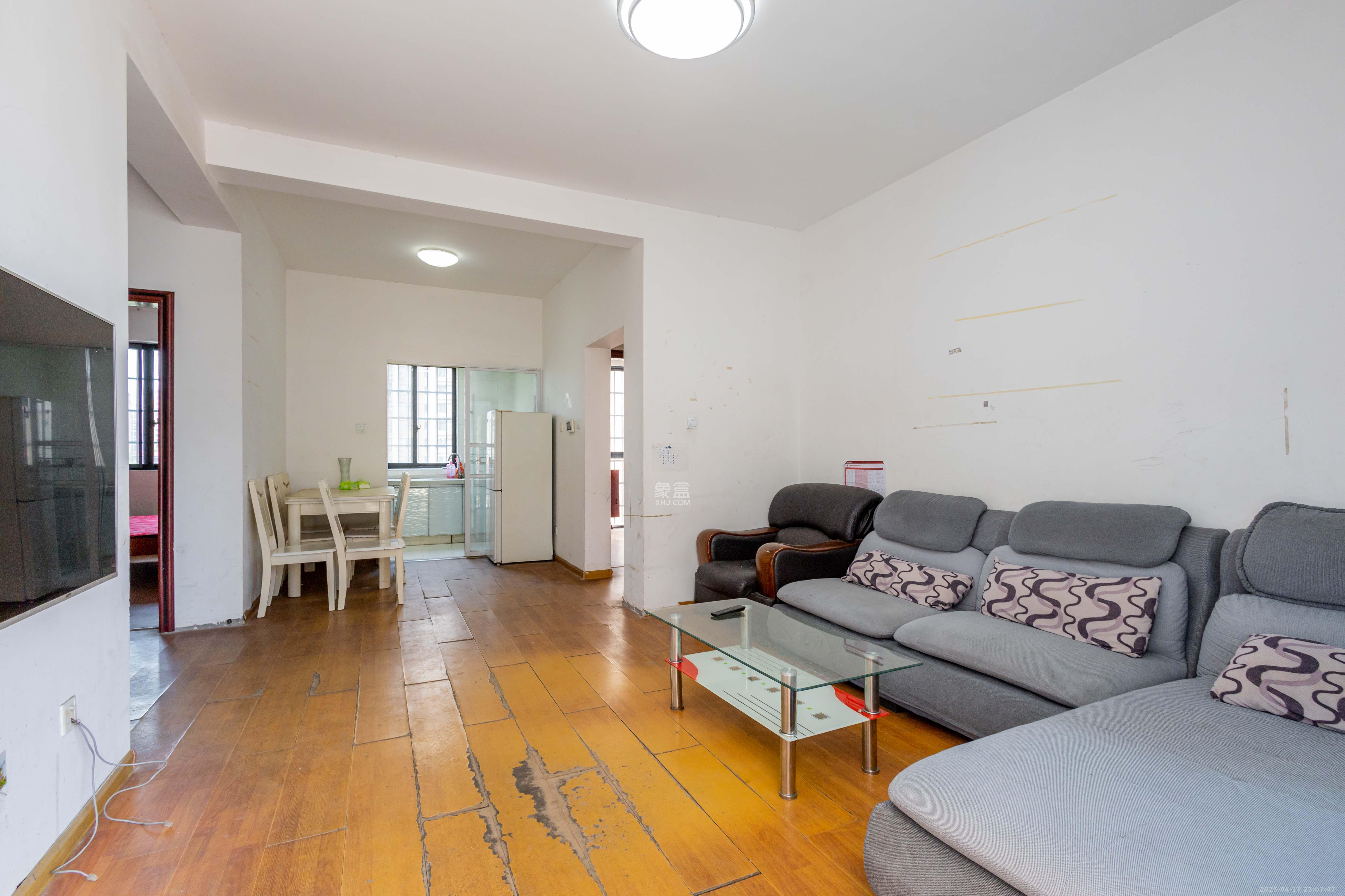 紫御江山 3室1厅1卫 65.8万 紫御江山 3室1厅1卫 65.8万客厅