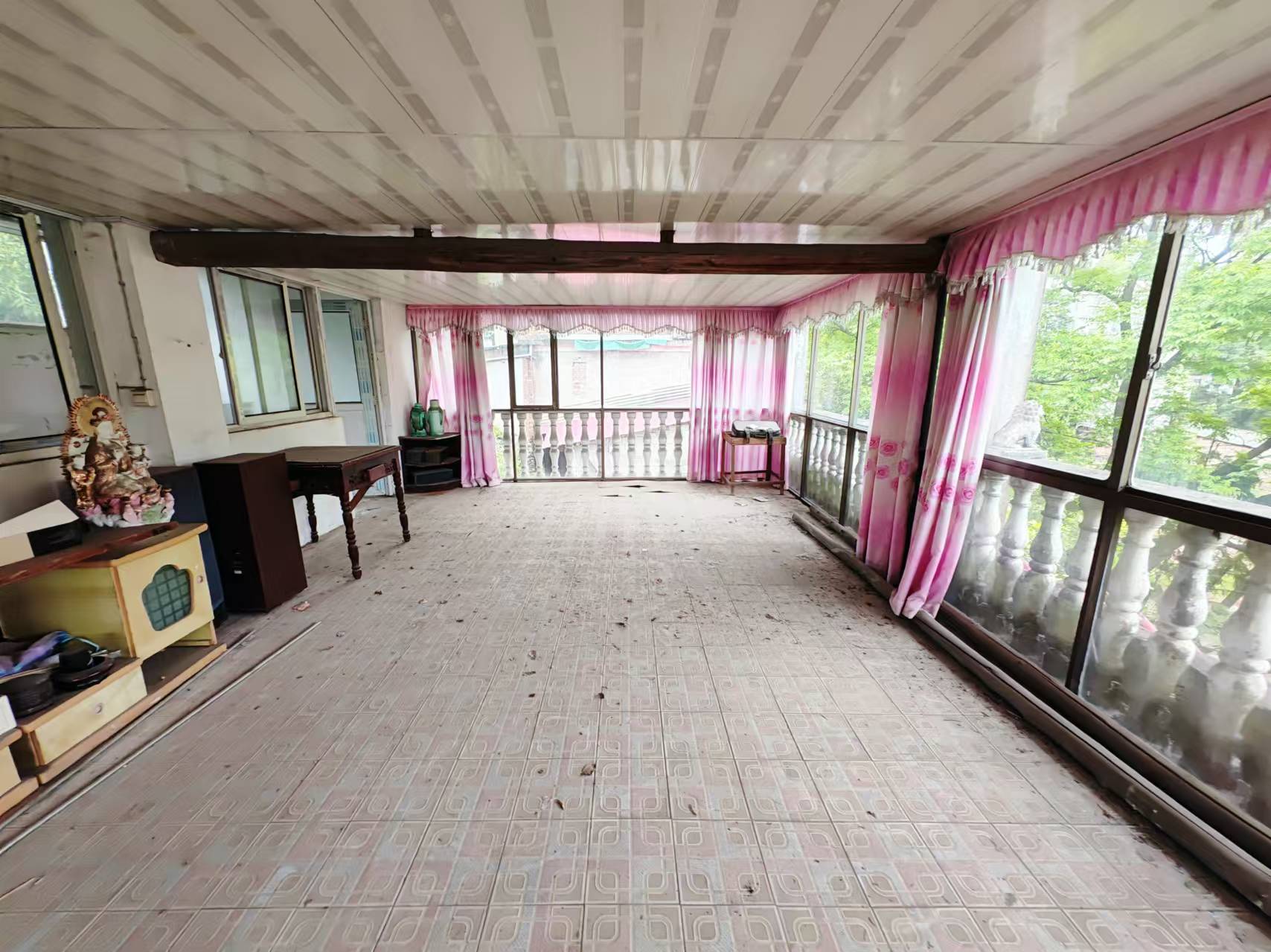 太阳村散盘 4室2厅2卫 75.0万 太阳村散盘 4室2厅2卫 75.0万室内图