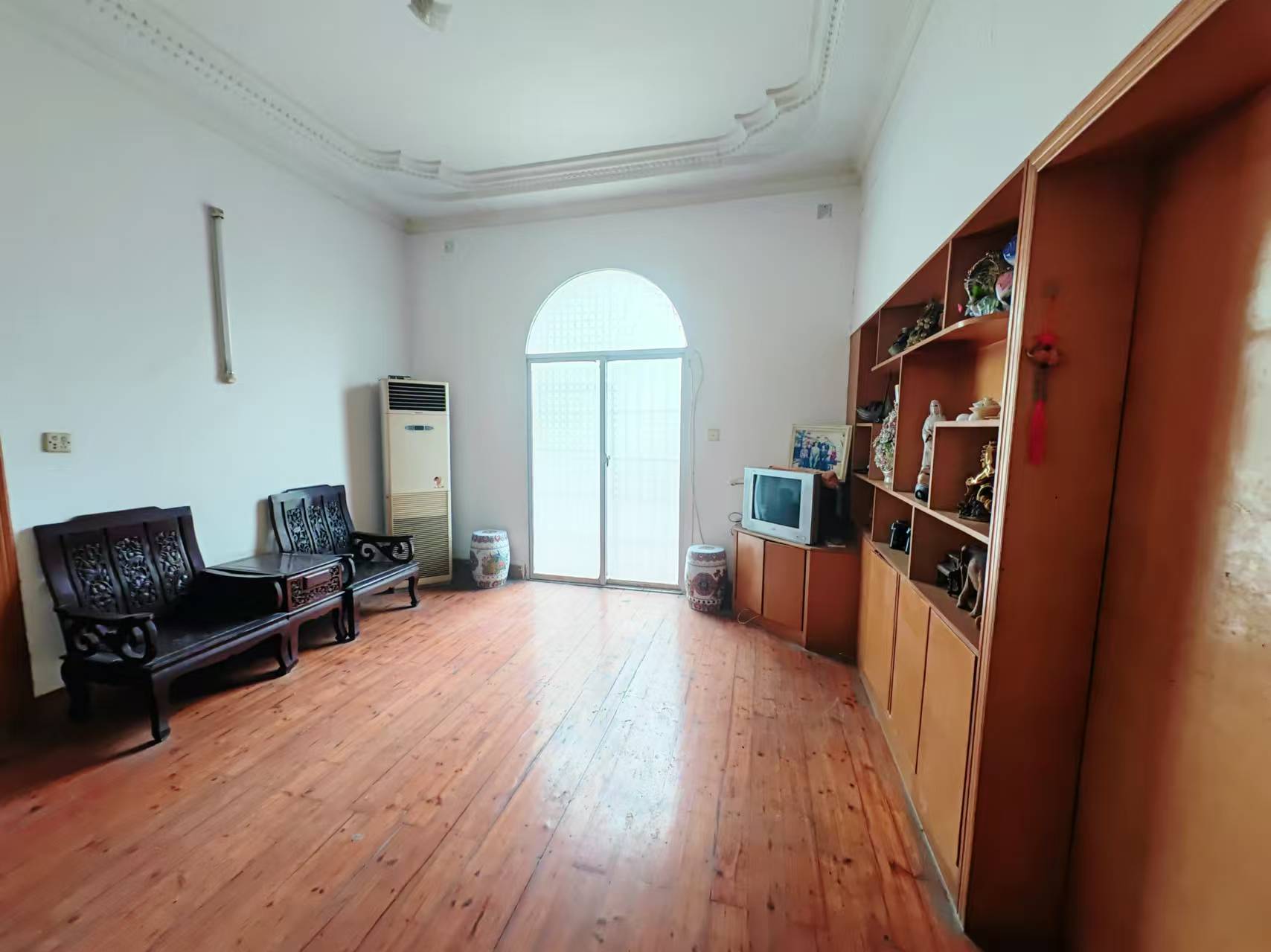 太阳村散盘 4室2厅2卫 75.0万 太阳村散盘 4室2厅2卫 75.0万室内图