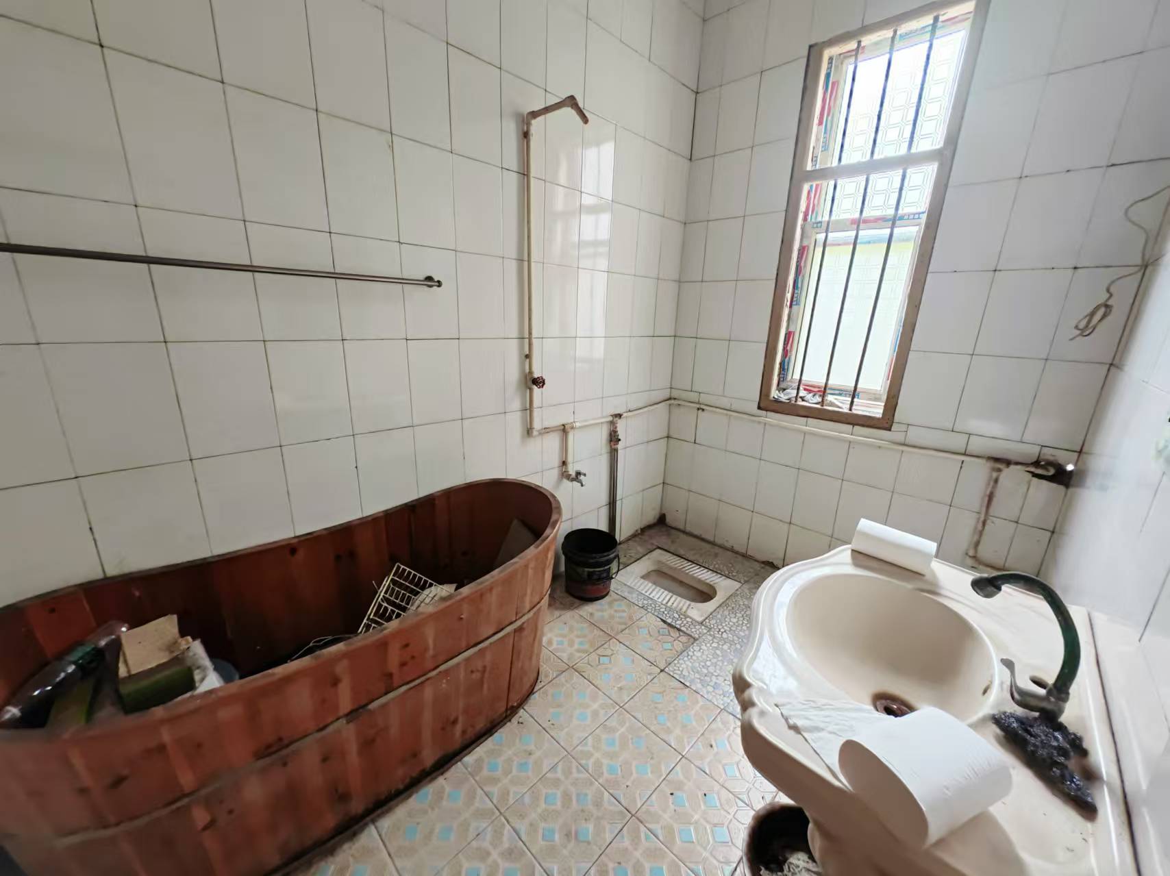 太阳村散盘 4室2厅2卫 75.0万 太阳村散盘 4室2厅2卫 75.0万室内图