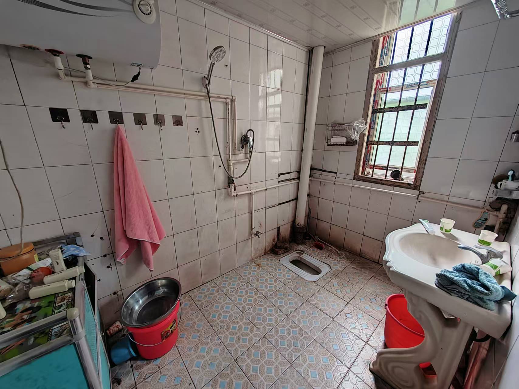 太阳村散盘 4室2厅2卫 75.0万 太阳村散盘 4室2厅2卫 75.0万室内图