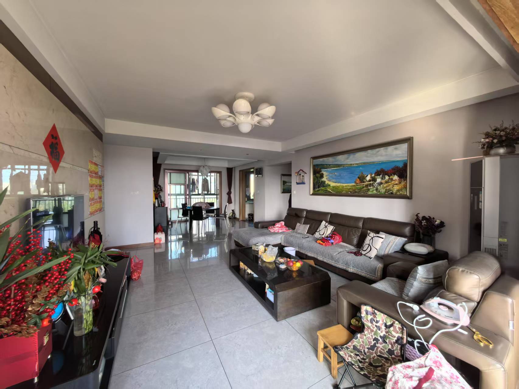 经世皇城 5室2厅2卫 108.0万 经世皇城 5室2厅2卫 108.0万室内图