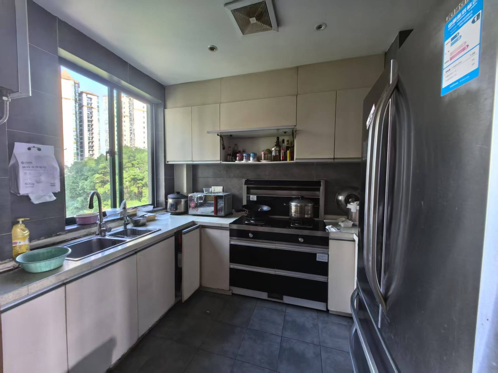 经世皇城 5室2厅2卫 108.0万 经世皇城 5室2厅2卫 108.0万室内图