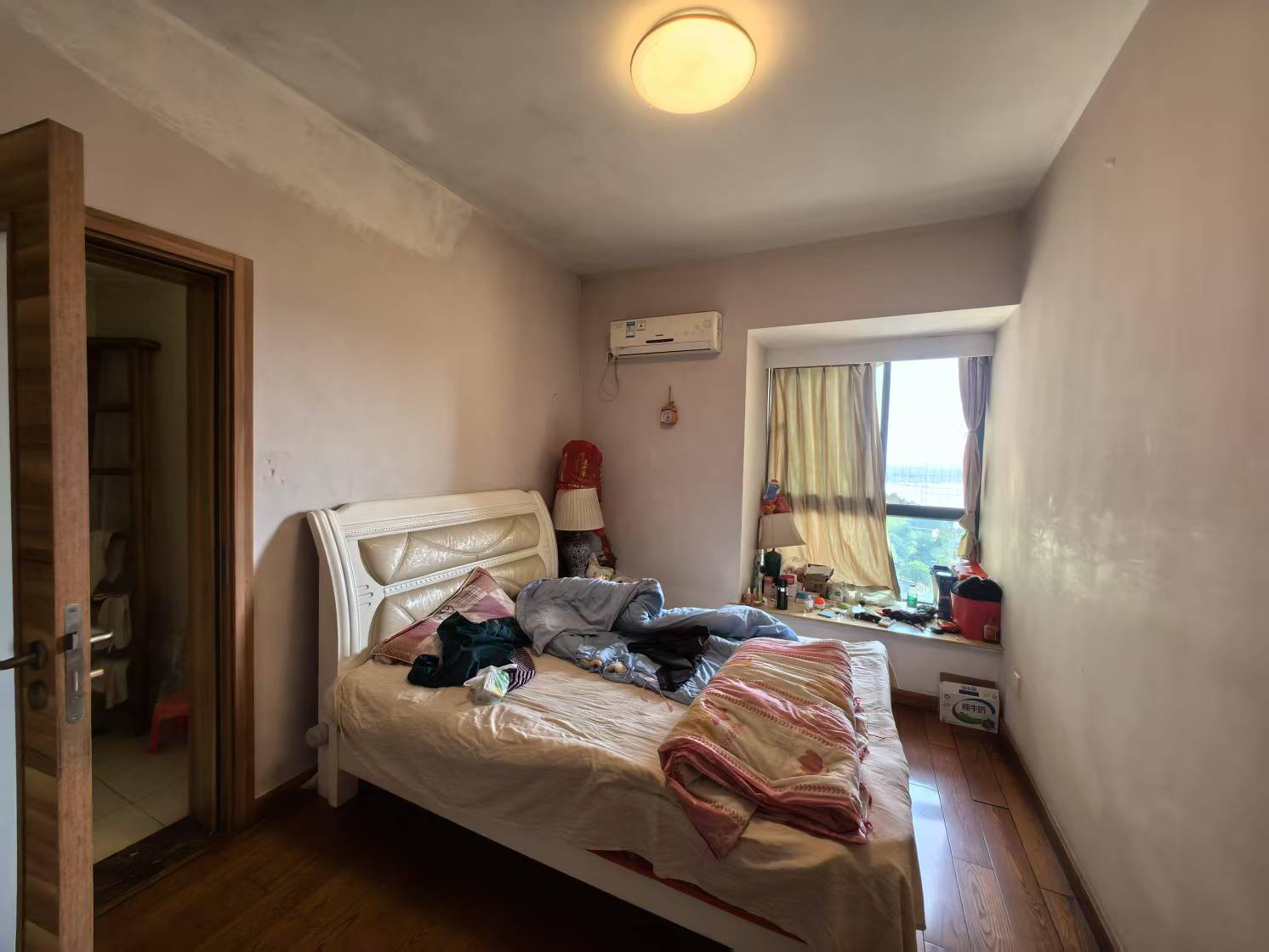 经世皇城 5室2厅2卫 108.0万 经世皇城 5室2厅2卫 108.0万室内图